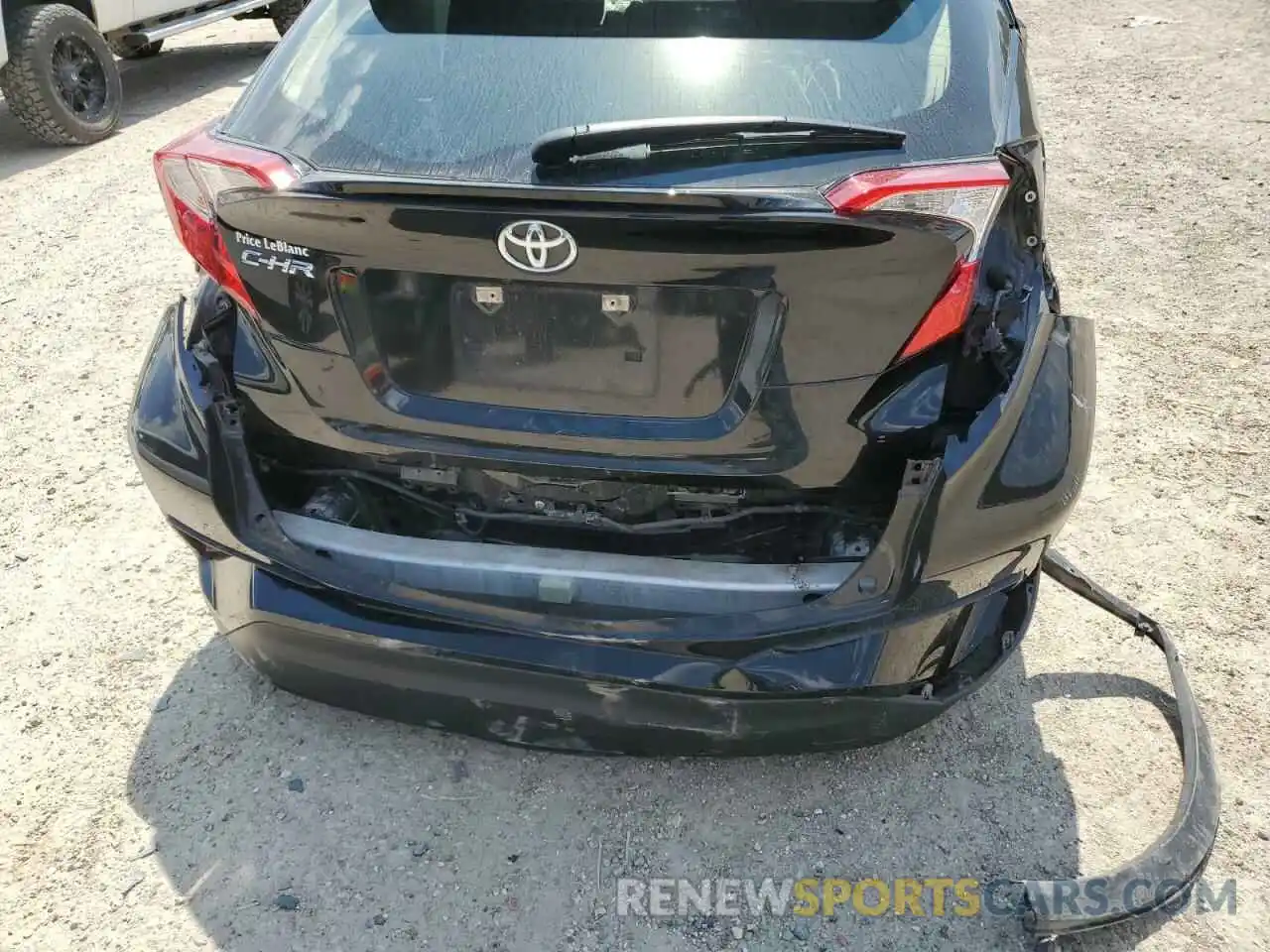 9 Photograph of a damaged car JTNKHMBX1M1117892 TOYOTA C-HR 2021