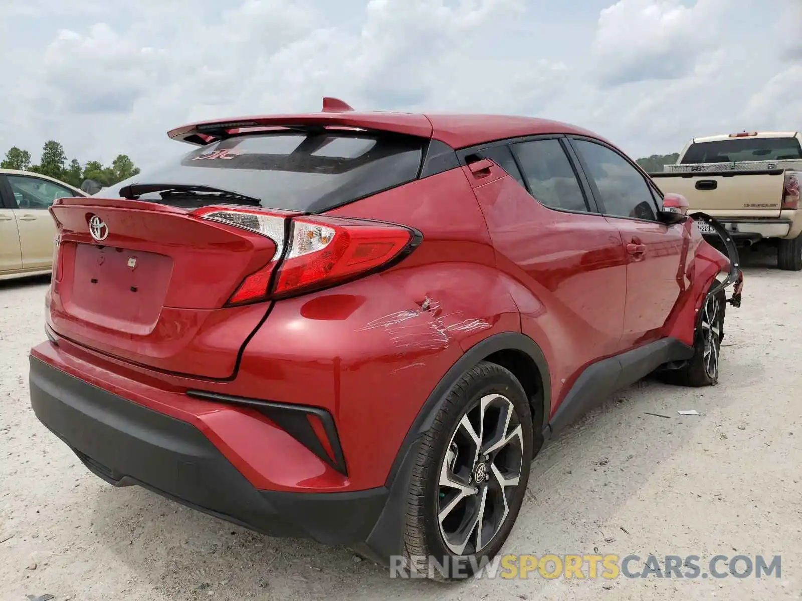 4 Photograph of a damaged car JTNKHMBX2M1115584 TOYOTA C-HR 2021