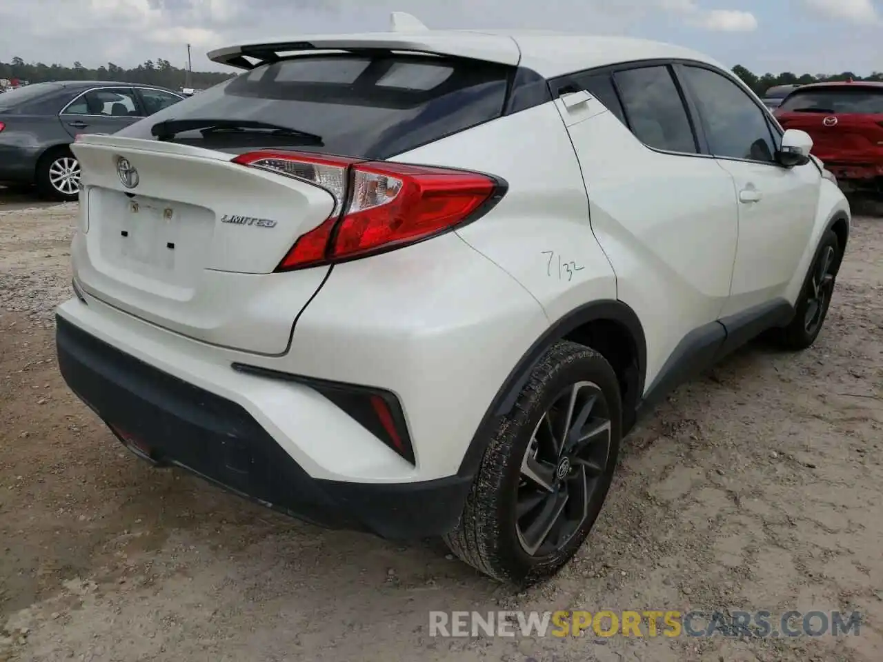 4 Photograph of a damaged car JTNKHMBX3M1096950 TOYOTA C-HR 2021