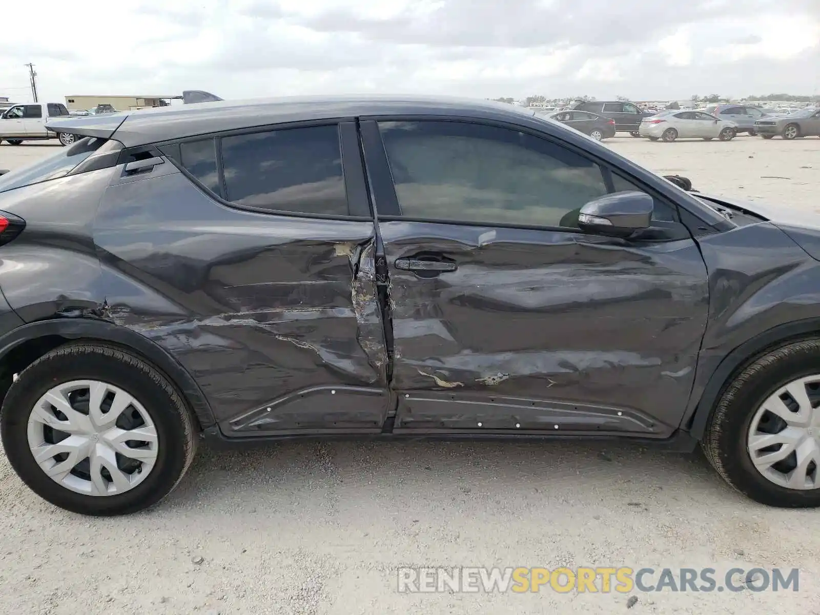 9 Photograph of a damaged car JTNKHMBX3M1115271 TOYOTA C-HR 2021