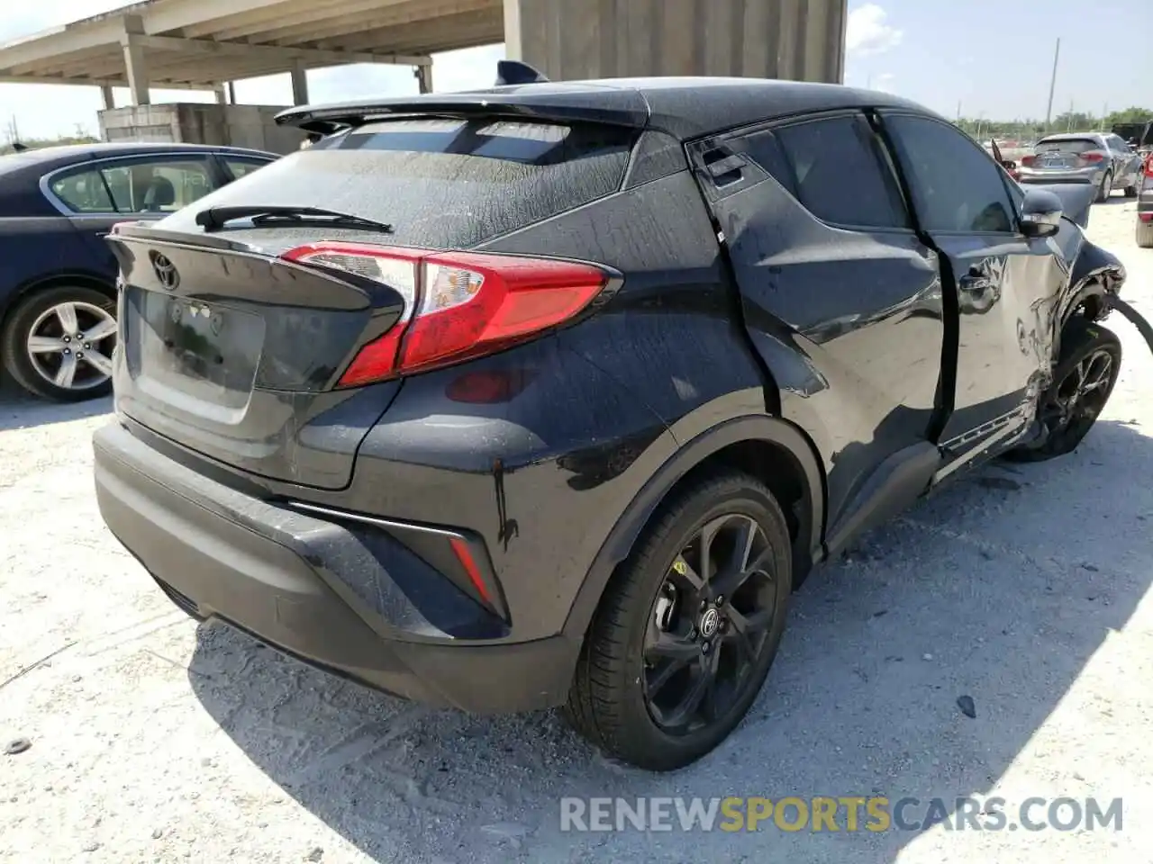 4 Photograph of a damaged car JTNKHMBX4M1117515 TOYOTA C-HR 2021