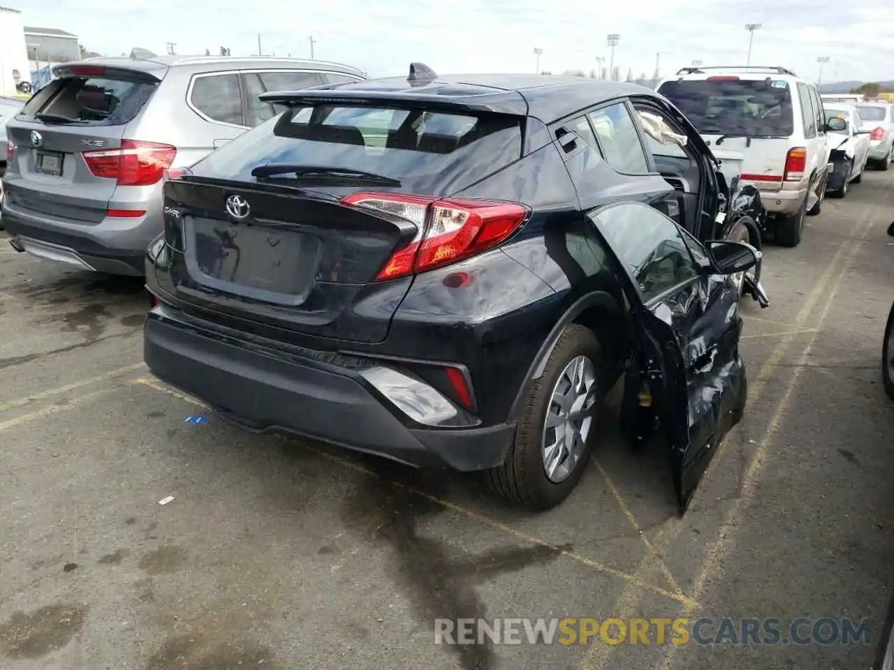 4 Photograph of a damaged car JTNKHMBX4M1125310 TOYOTA C-HR 2021