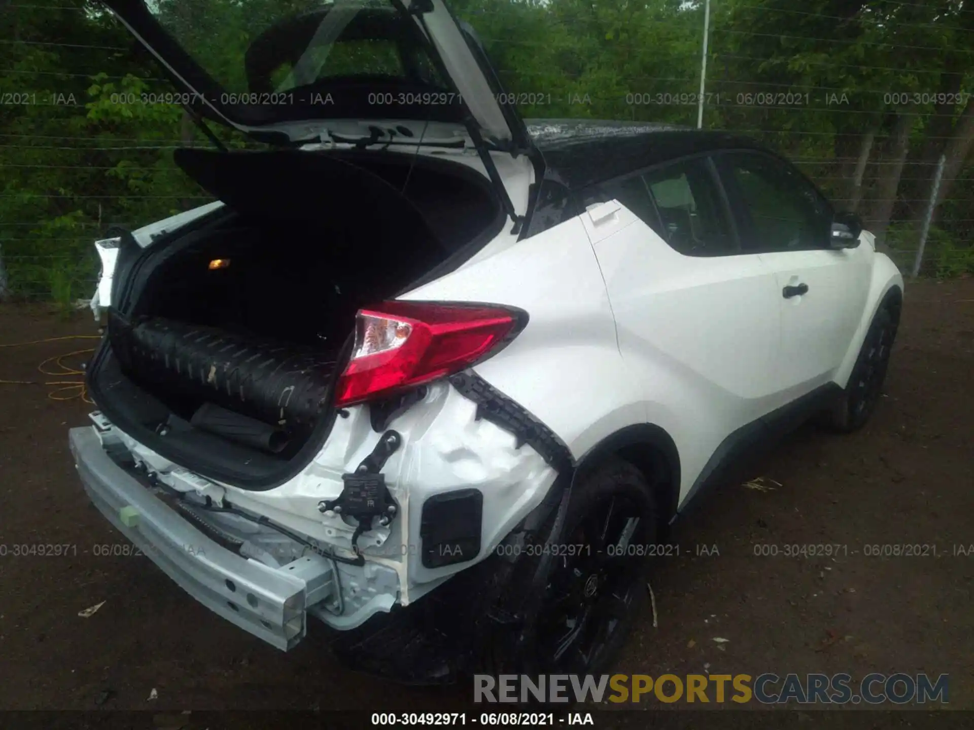 4 Photograph of a damaged car JTNKHMBX5M1112744 TOYOTA C-HR 2021