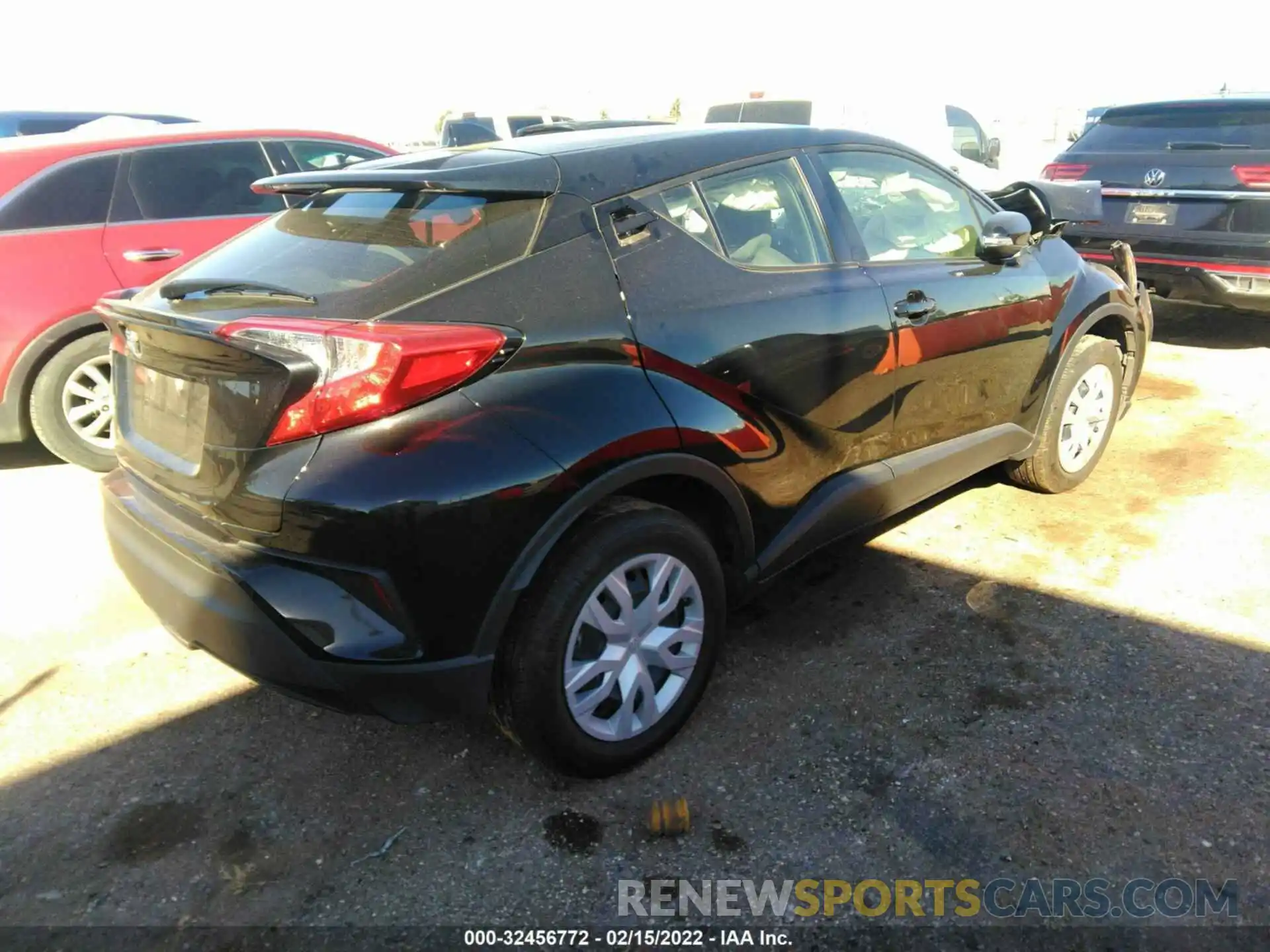 4 Photograph of a damaged car JTNKHMBX6M1100294 TOYOTA C-HR 2021