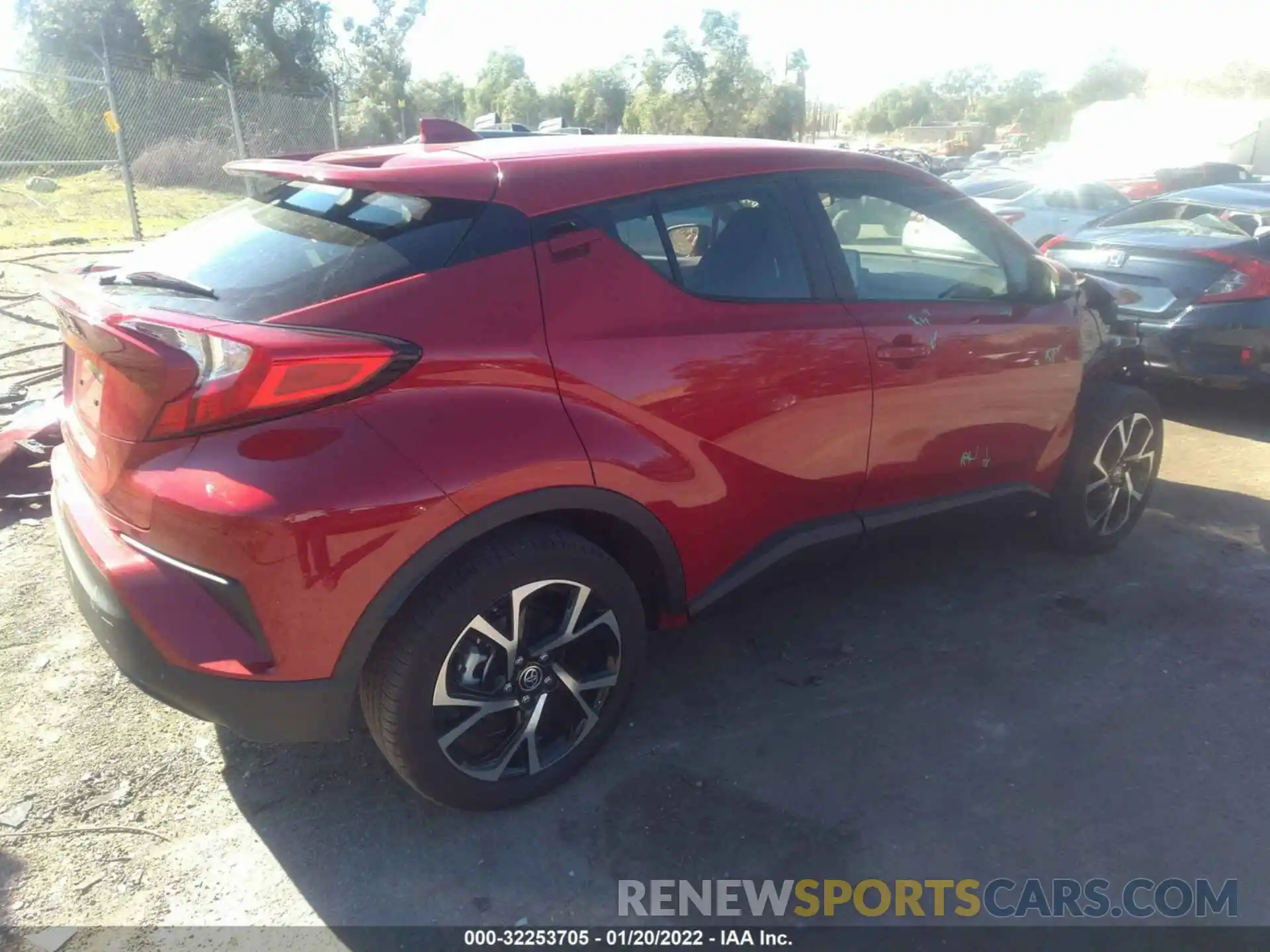 4 Photograph of a damaged car JTNKHMBX6M1104748 TOYOTA C-HR 2021