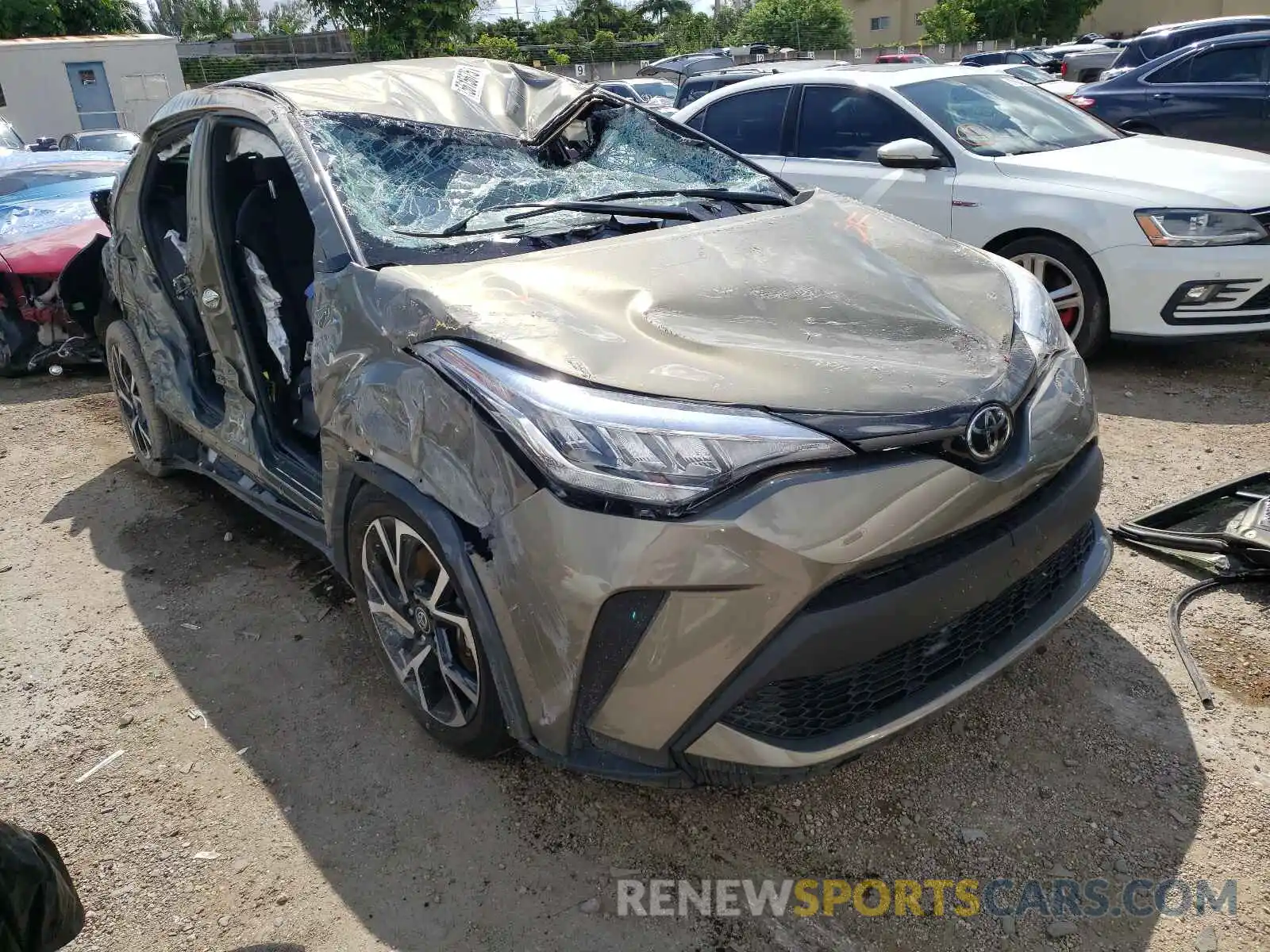 1 Photograph of a damaged car JTNKHMBX6M1107147 TOYOTA C-HR 2021