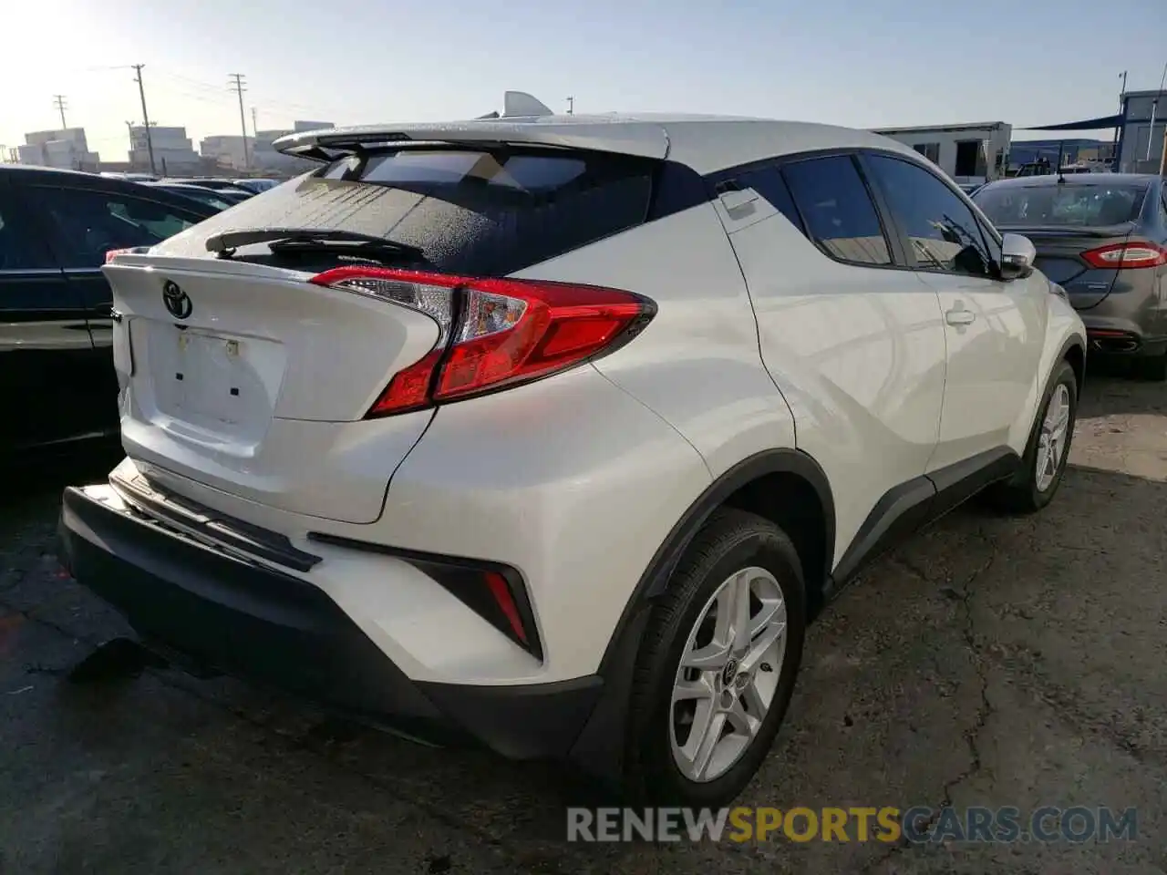 4 Photograph of a damaged car JTNKHMBX6M1107925 TOYOTA C-HR 2021