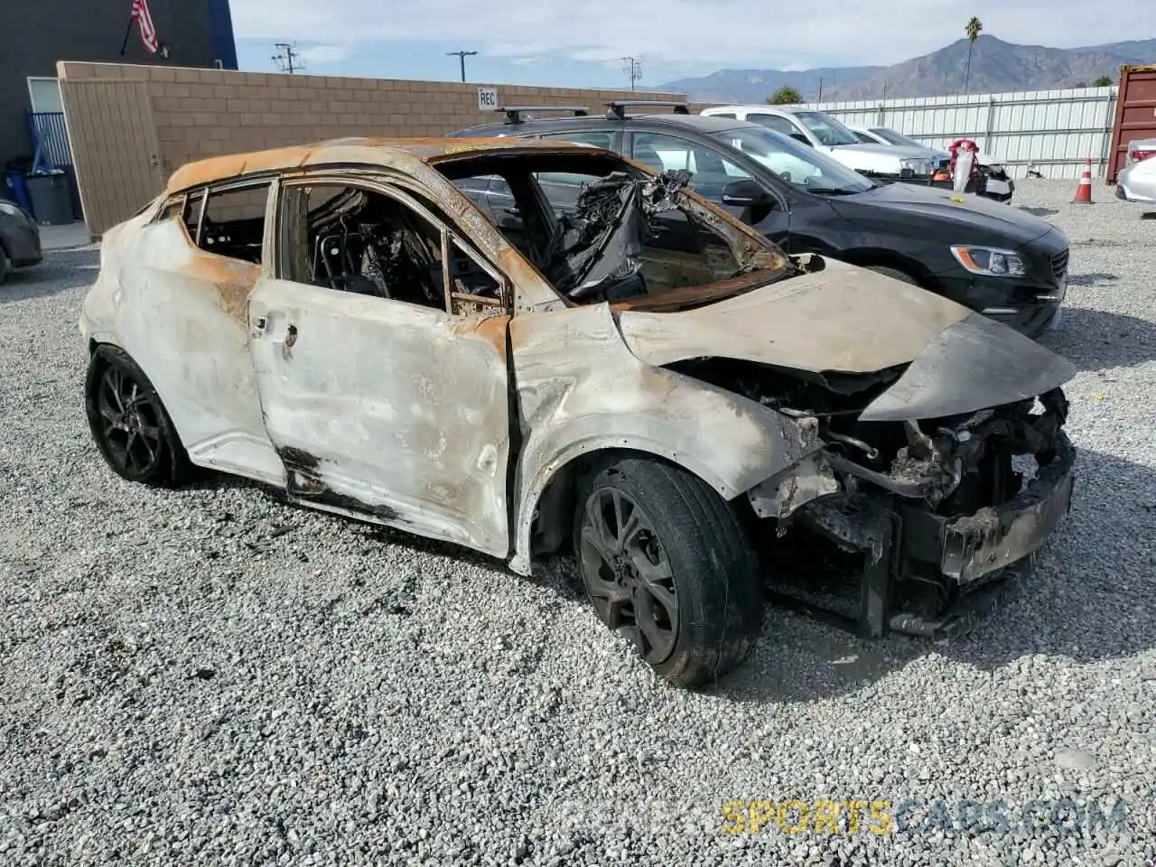 4 Photograph of a damaged car JTNKHMBX6M1108203 TOYOTA C-HR 2021