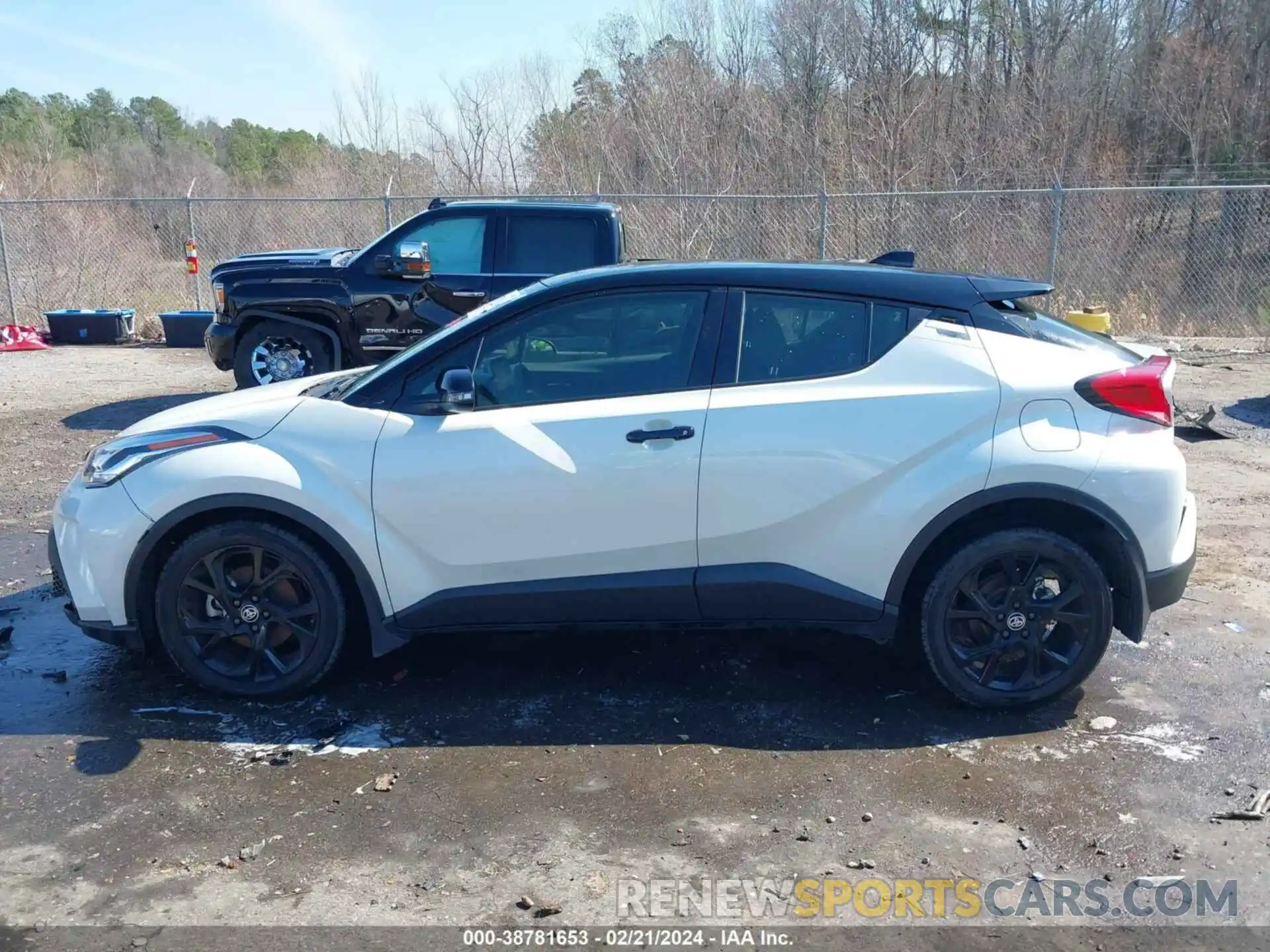 15 Photograph of a damaged car JTNKHMBX6M1113496 TOYOTA C-HR 2021