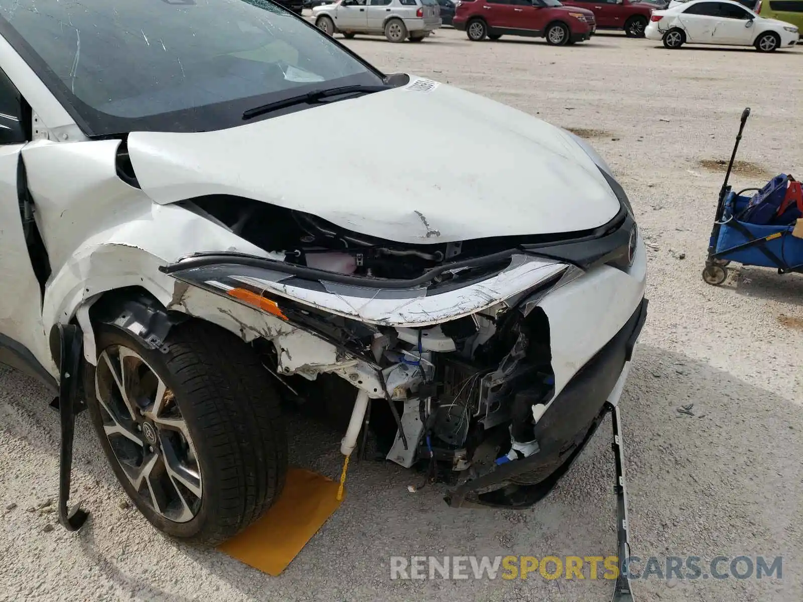 9 Photograph of a damaged car JTNKHMBX6M1114454 TOYOTA C-HR 2021