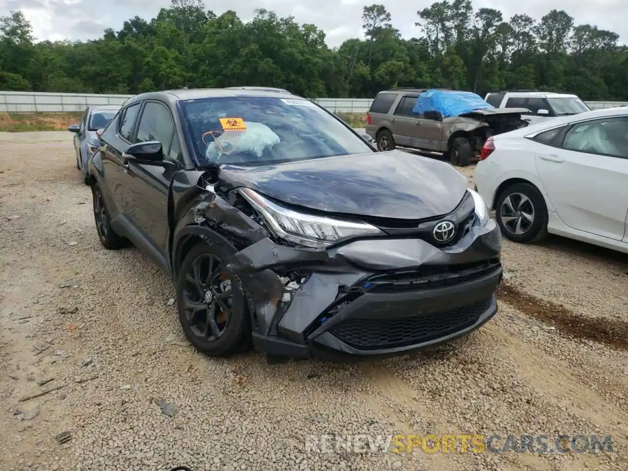 1 Photograph of a damaged car JTNKHMBX6M1118729 TOYOTA C-HR 2021