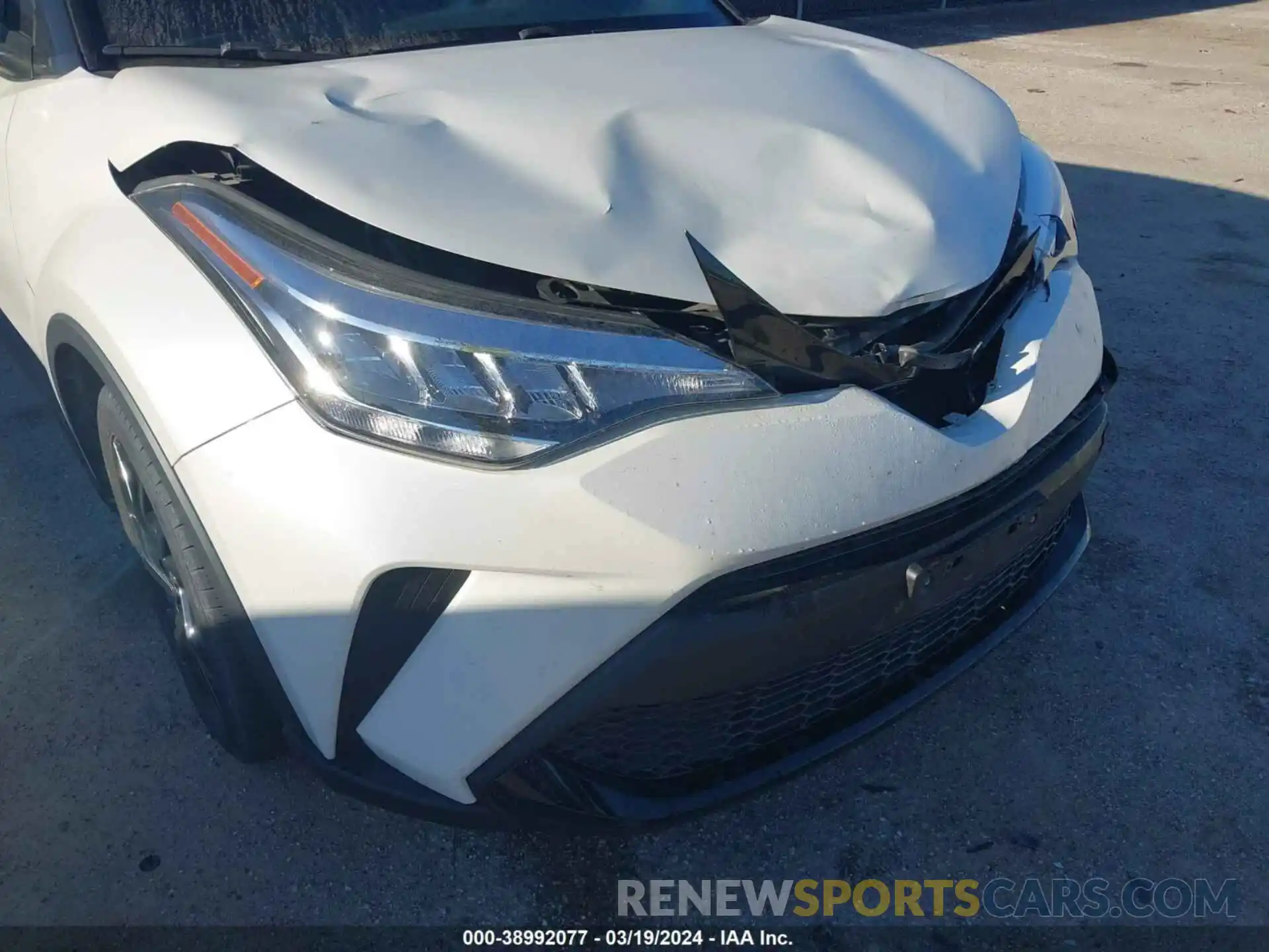 17 Photograph of a damaged car JTNKHMBX6M1122392 TOYOTA C-HR 2021