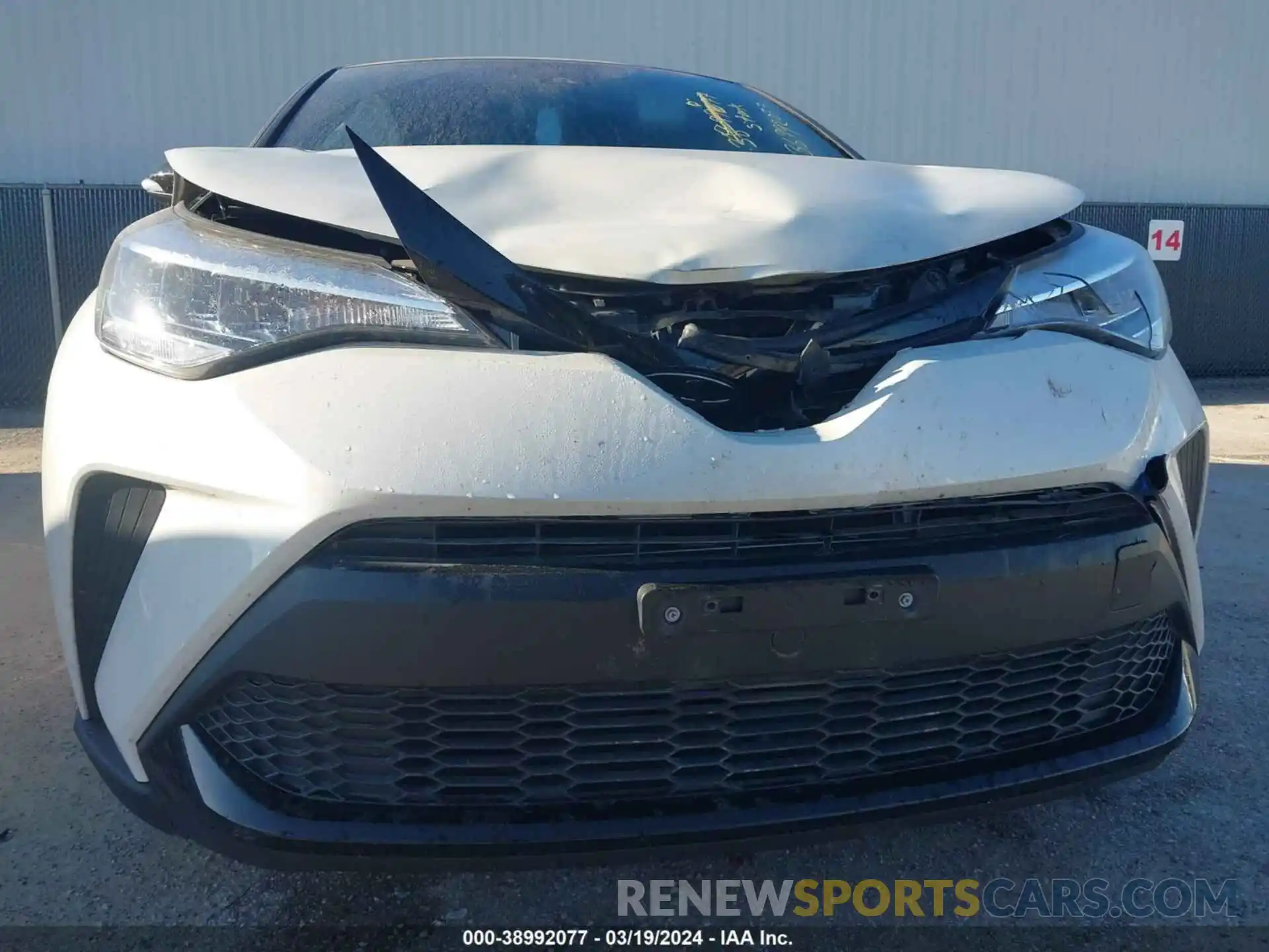 18 Photograph of a damaged car JTNKHMBX6M1122392 TOYOTA C-HR 2021