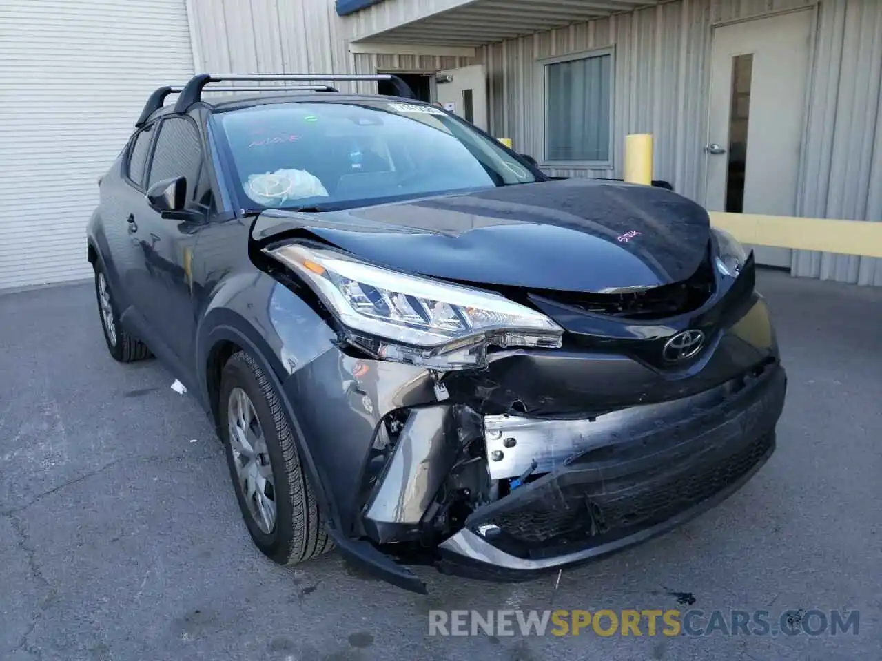 1 Photograph of a damaged car JTNKHMBX6M1125437 TOYOTA C-HR 2021