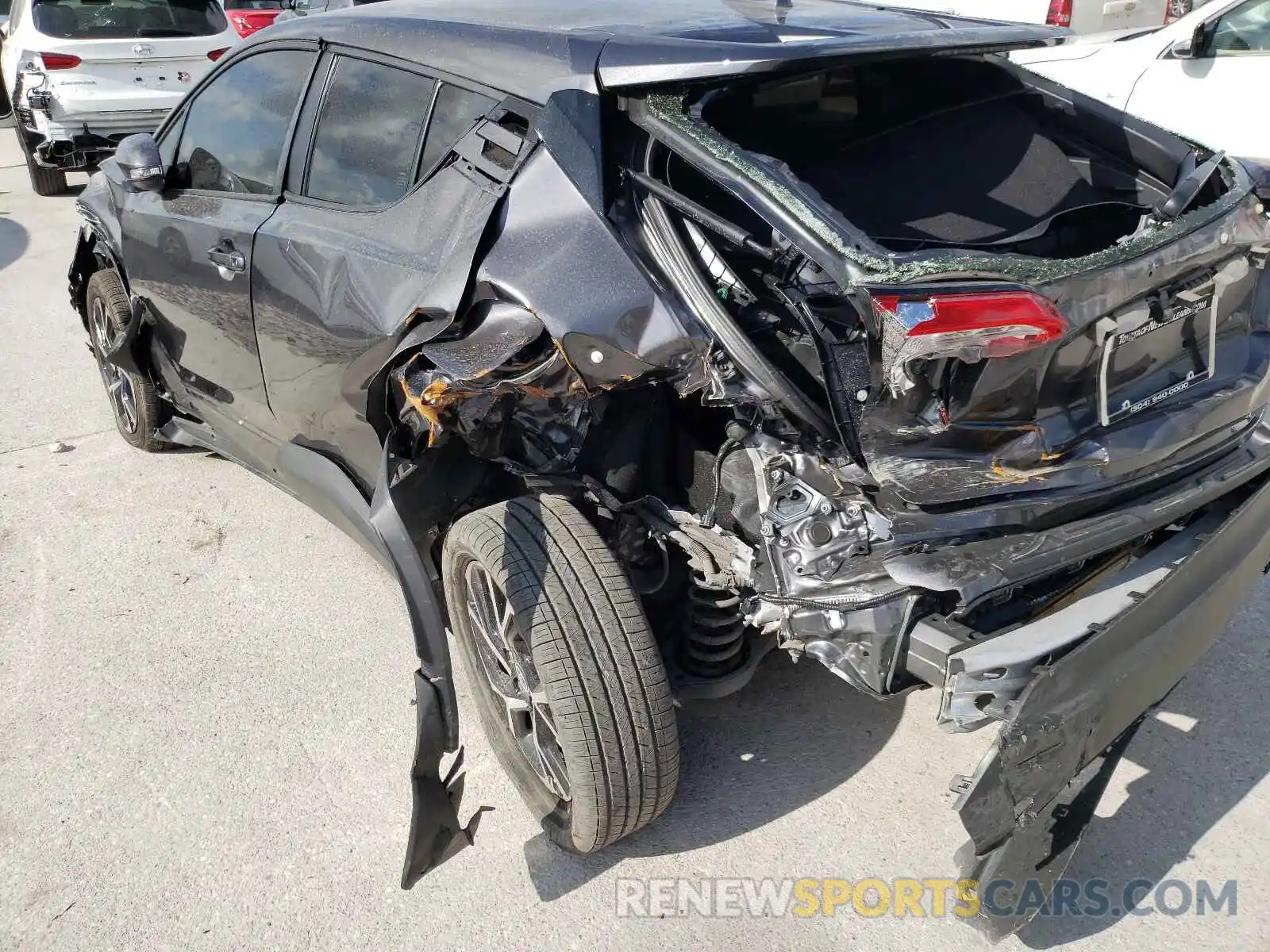 9 Photograph of a damaged car JTNKHMBX7M1115032 TOYOTA C-HR 2021