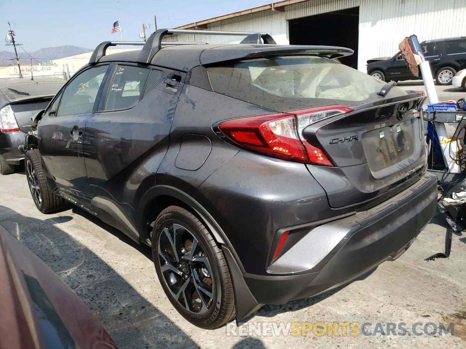 3 Photograph of a damaged car JTNKHMBX7M1122000 TOYOTA C-HR 2021