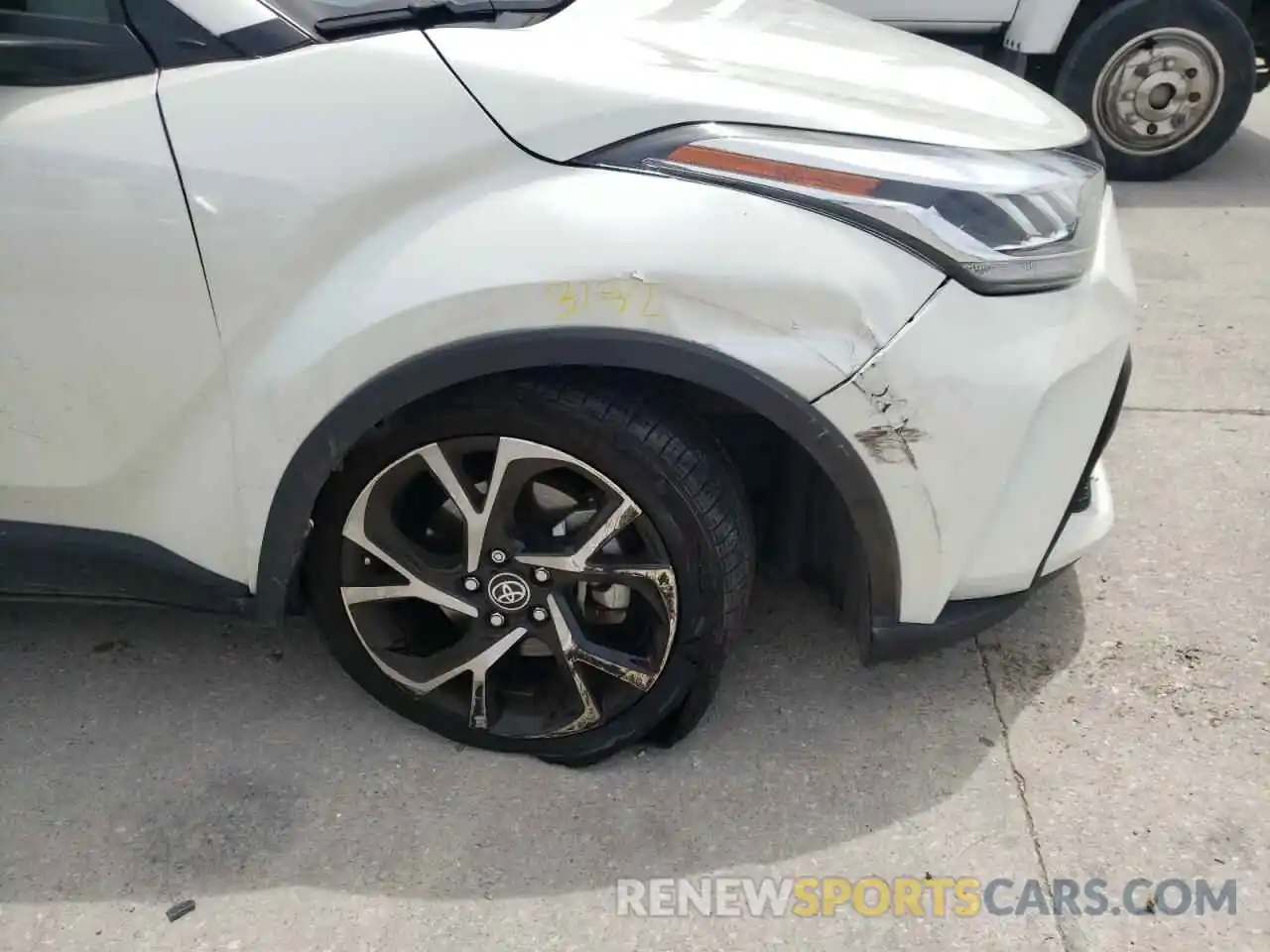 9 Photograph of a damaged car JTNKHMBX8M1118182 TOYOTA C-HR 2021