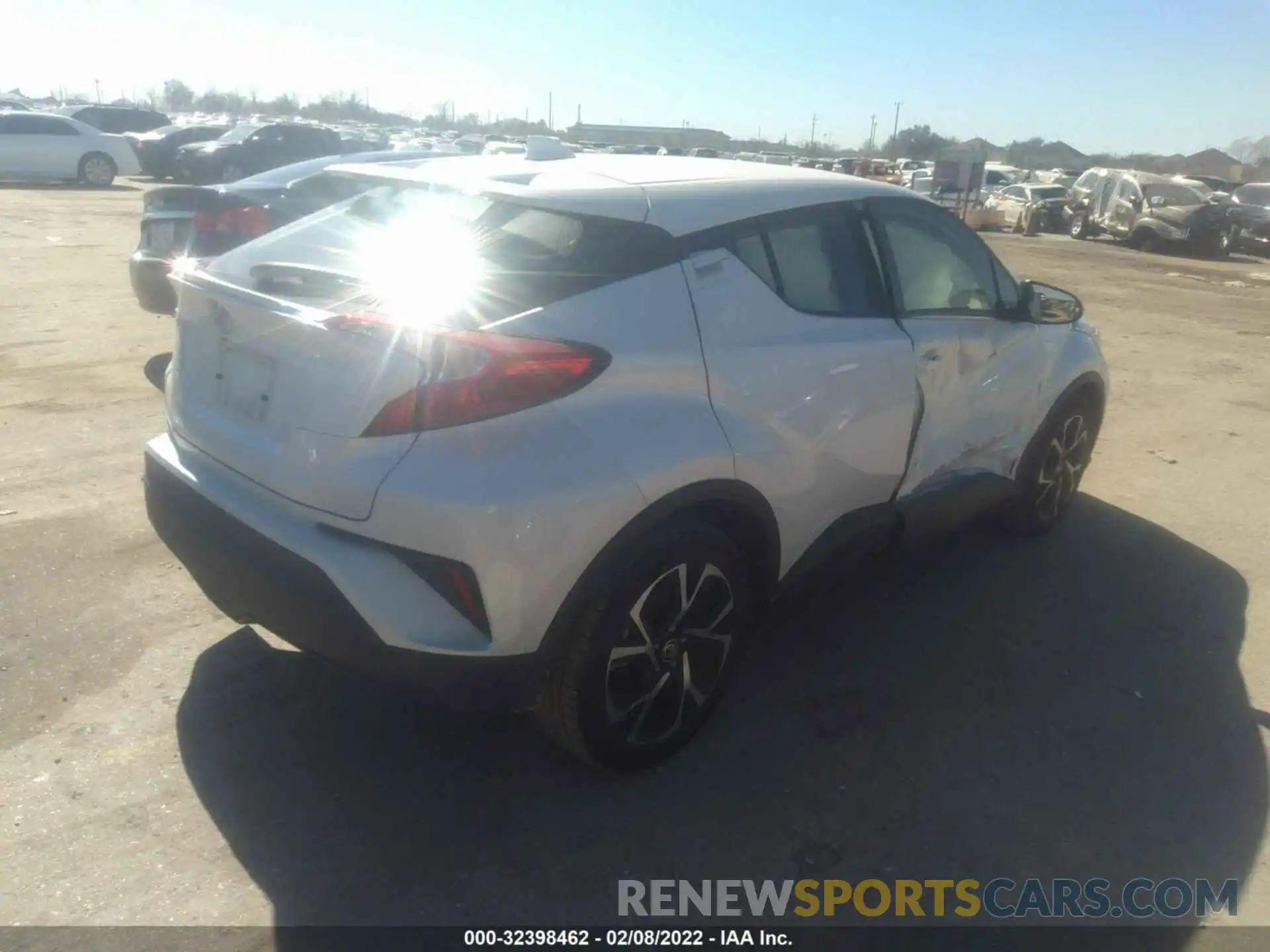 4 Photograph of a damaged car JTNKHMBX9M1098704 TOYOTA C-HR 2021