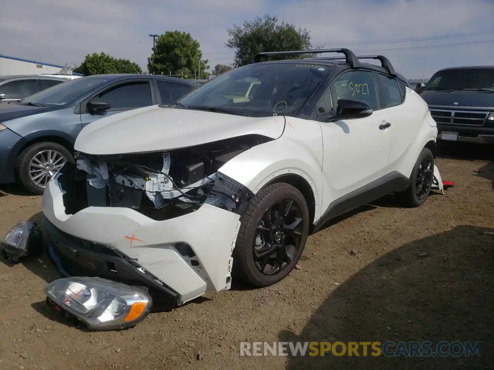 2 Photograph of a damaged car JTNKHMBX9M1109622 TOYOTA C-HR 2021