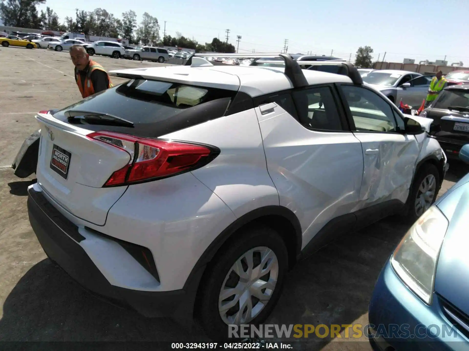 4 Photograph of a damaged car JTNKHMBX9M1109832 TOYOTA C-HR 2021