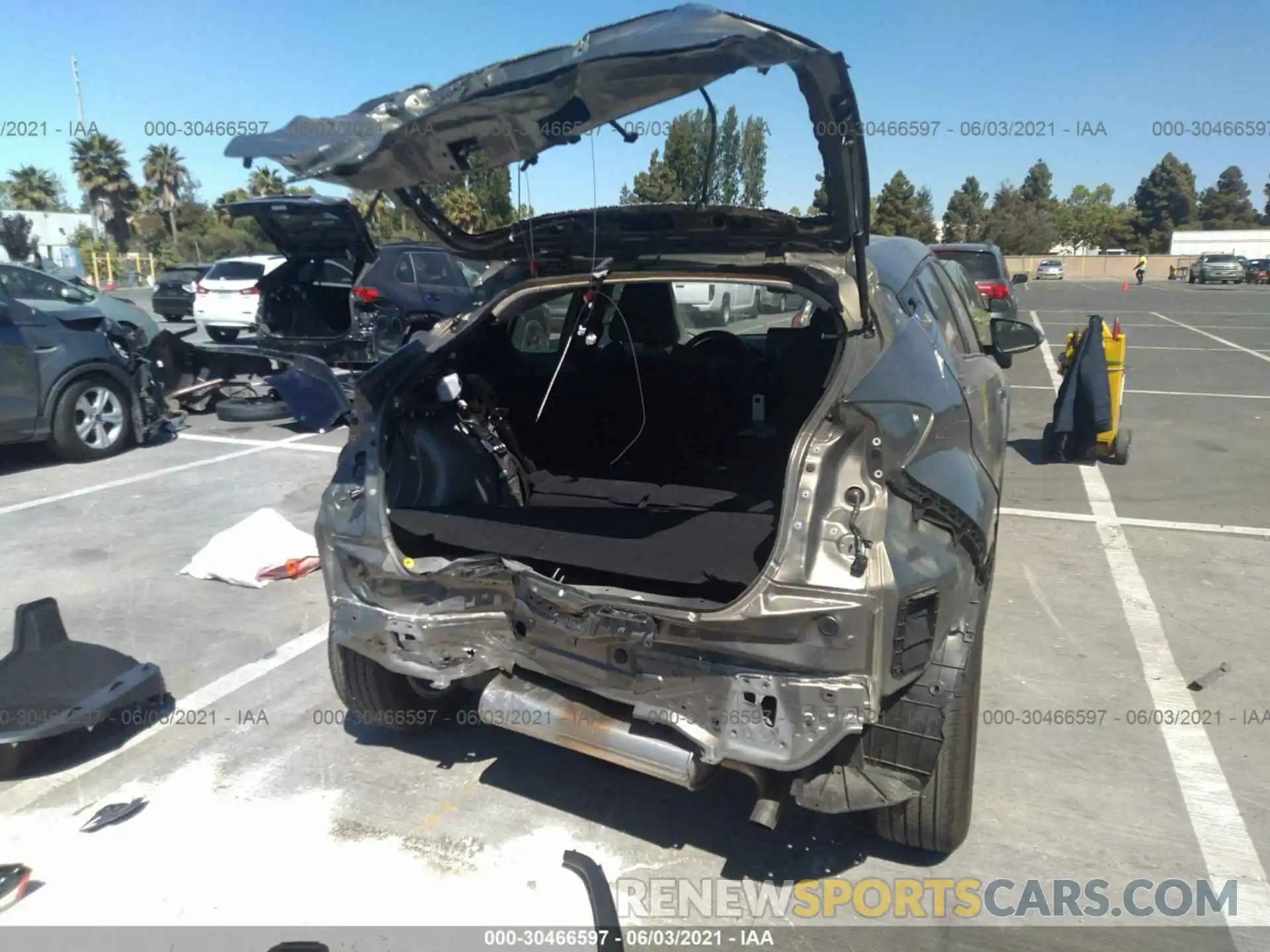 6 Photograph of a damaged car JTNKHMBX9M1110222 TOYOTA C-HR 2021