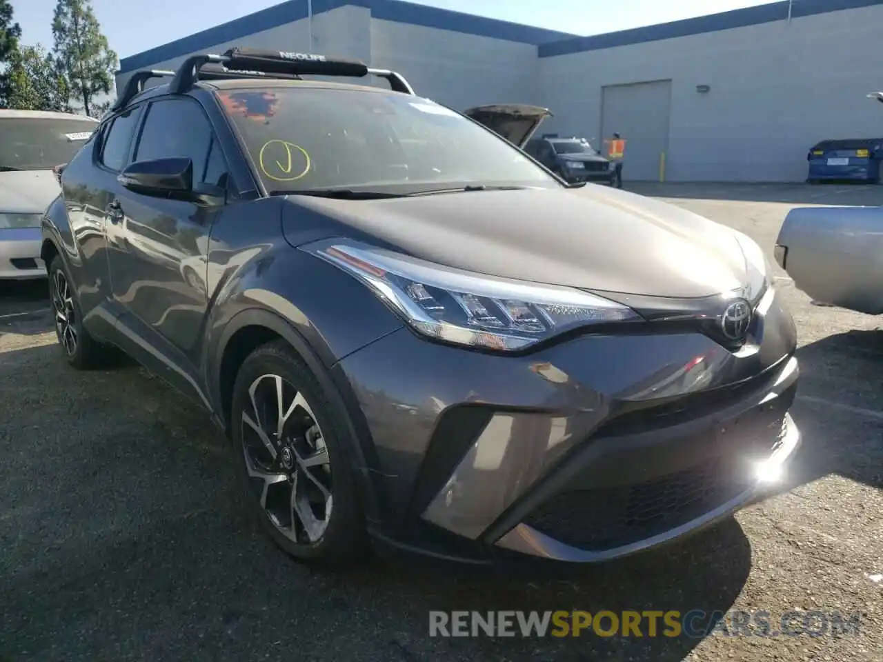 1 Photograph of a damaged car JTNKHMBX9M1113900 TOYOTA C-HR 2021