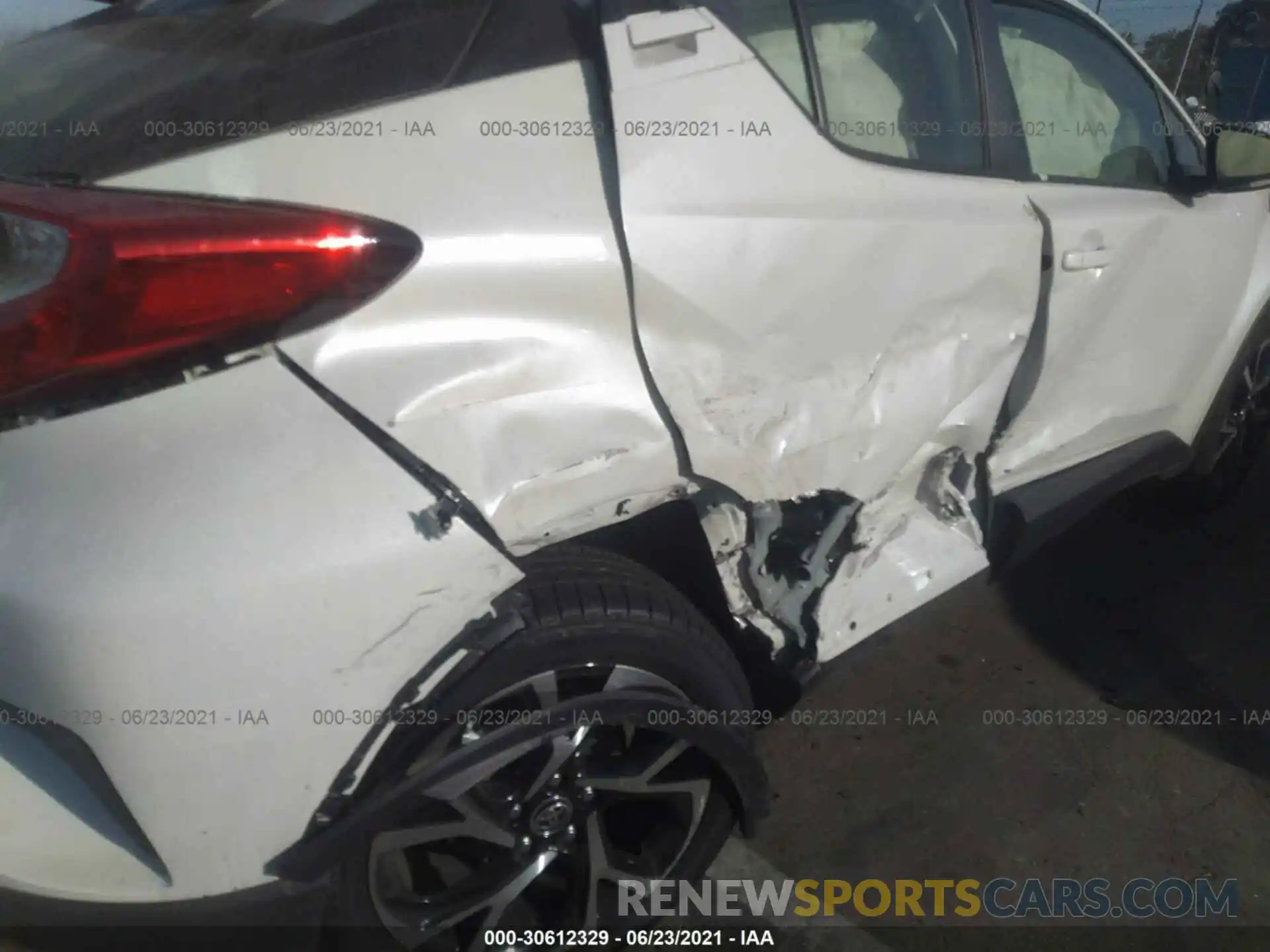 6 Photograph of a damaged car JTNKHMBXXM1114862 TOYOTA C-HR 2021