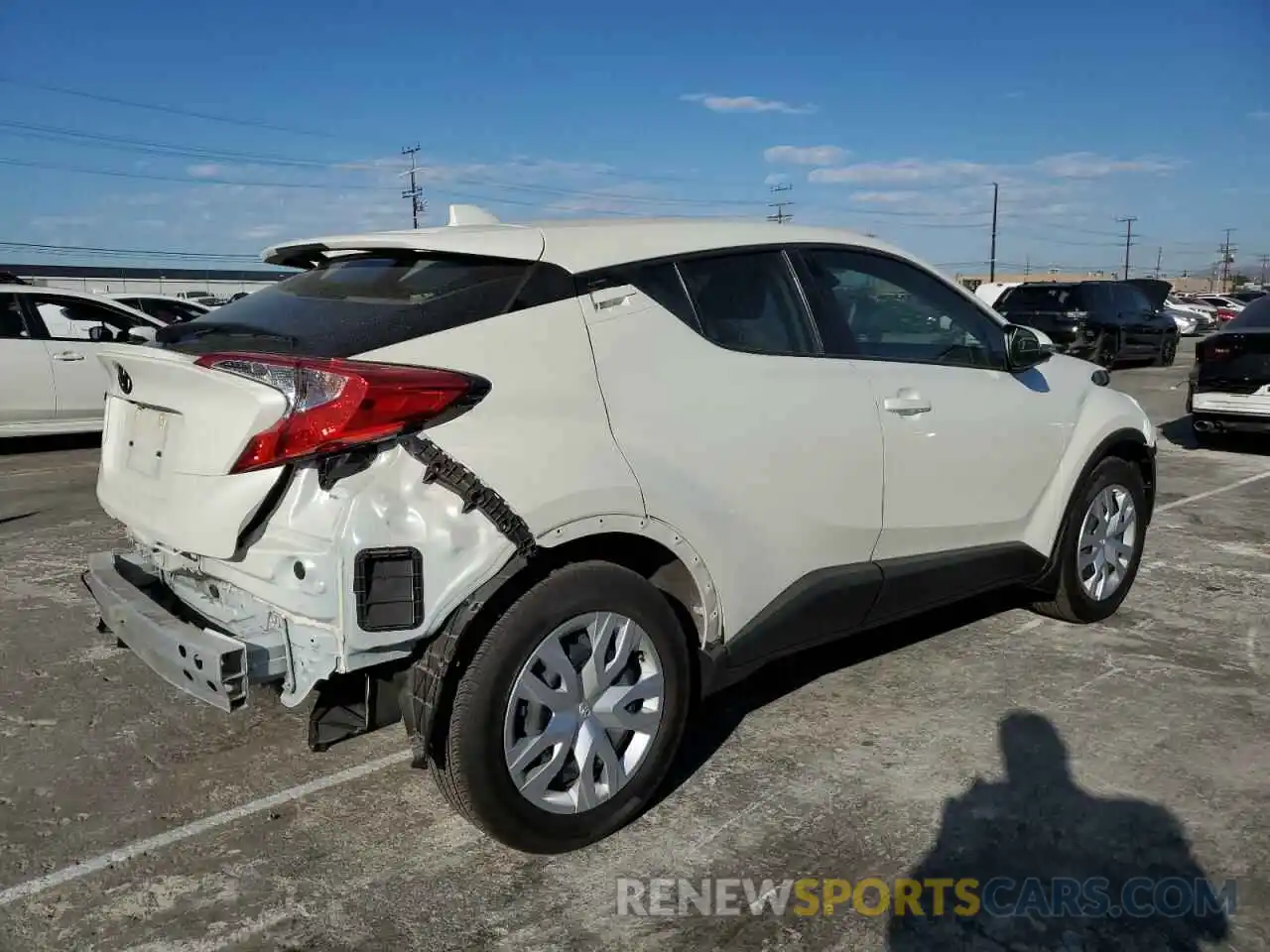 4 Photograph of a damaged car JTNKHMBXXM1121827 TOYOTA C-HR 2021