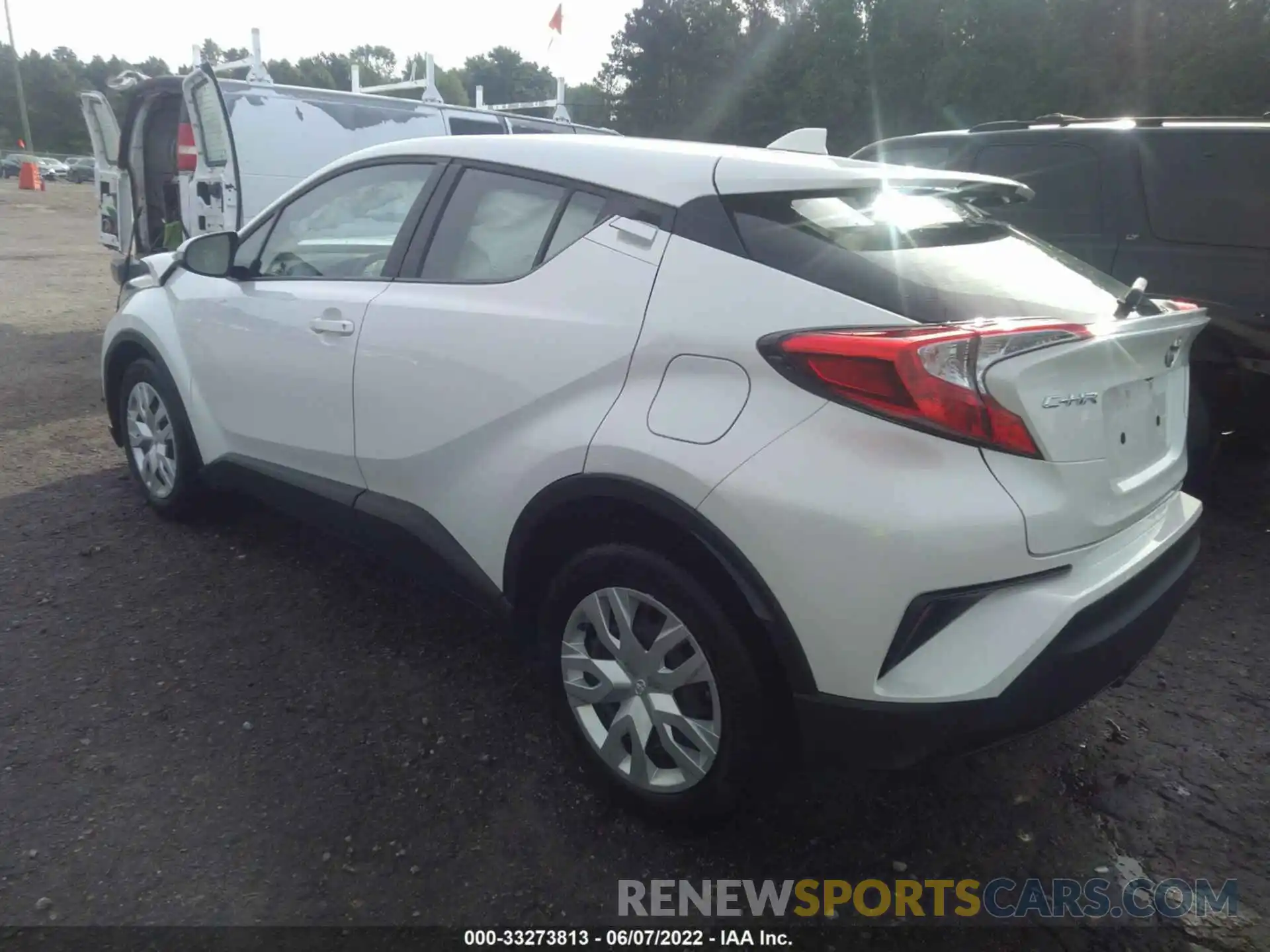 3 Photograph of a damaged car NMTKHMBX0MR121986 TOYOTA C-HR 2021