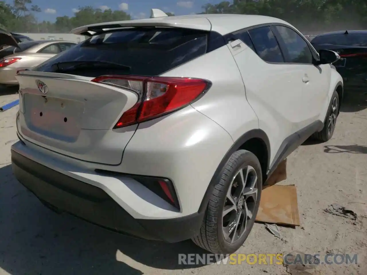 4 Photograph of a damaged car NMTKHMBX0MR123995 TOYOTA C-HR 2021