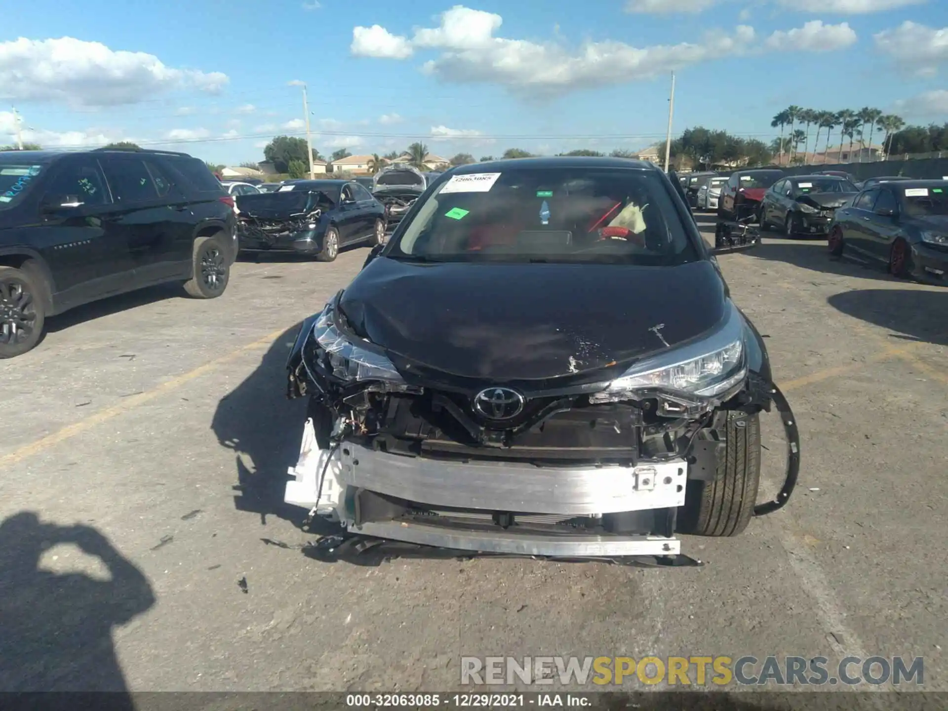 6 Photograph of a damaged car NMTKHMBX1MR126386 TOYOTA C-HR 2021