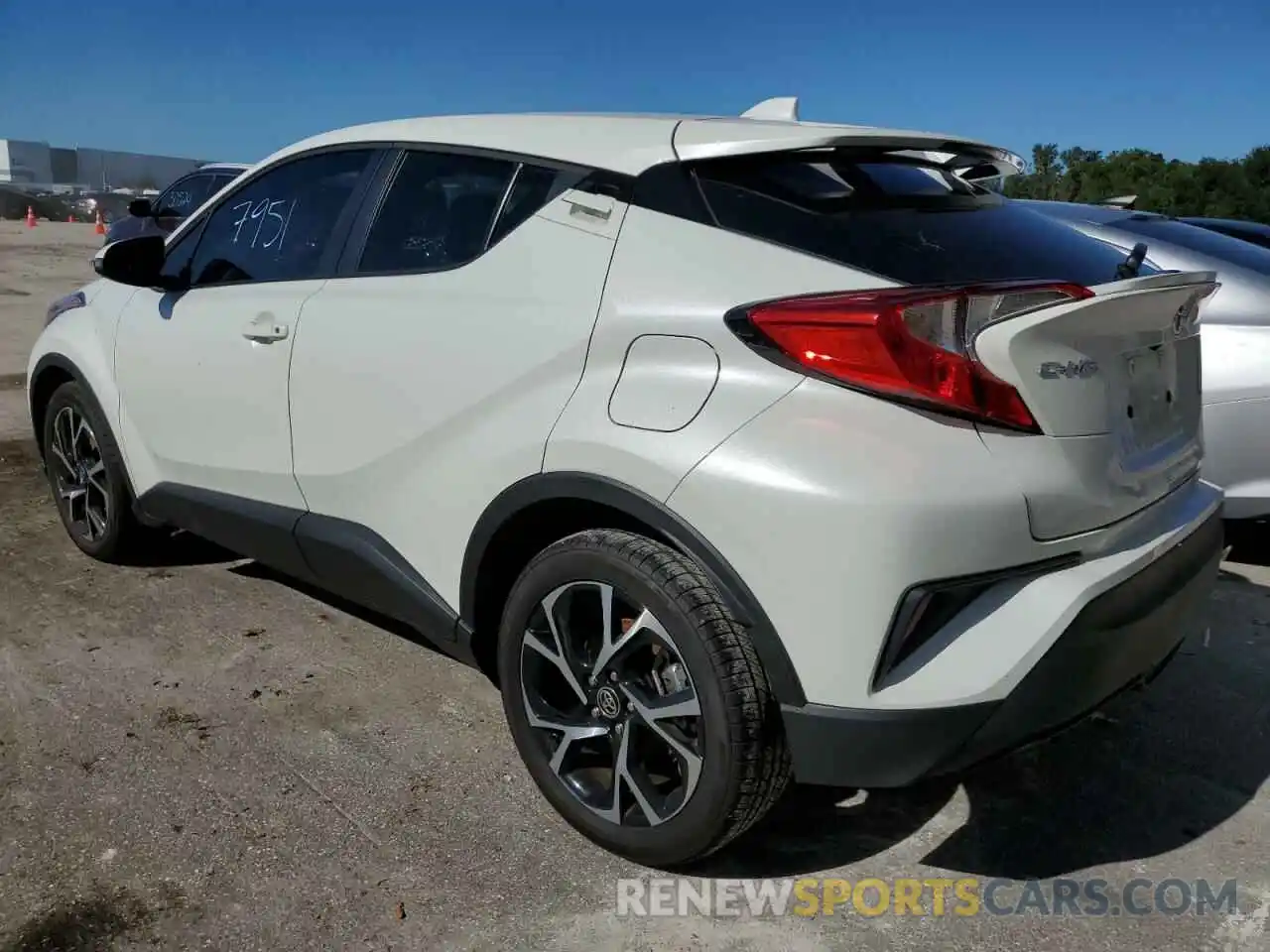 3 Photograph of a damaged car NMTKHMBX1MR135735 TOYOTA C-HR 2021