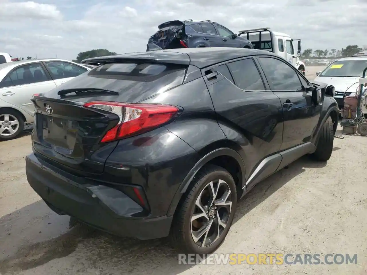 4 Photograph of a damaged car NMTKHMBX2MR121973 TOYOTA C-HR 2021