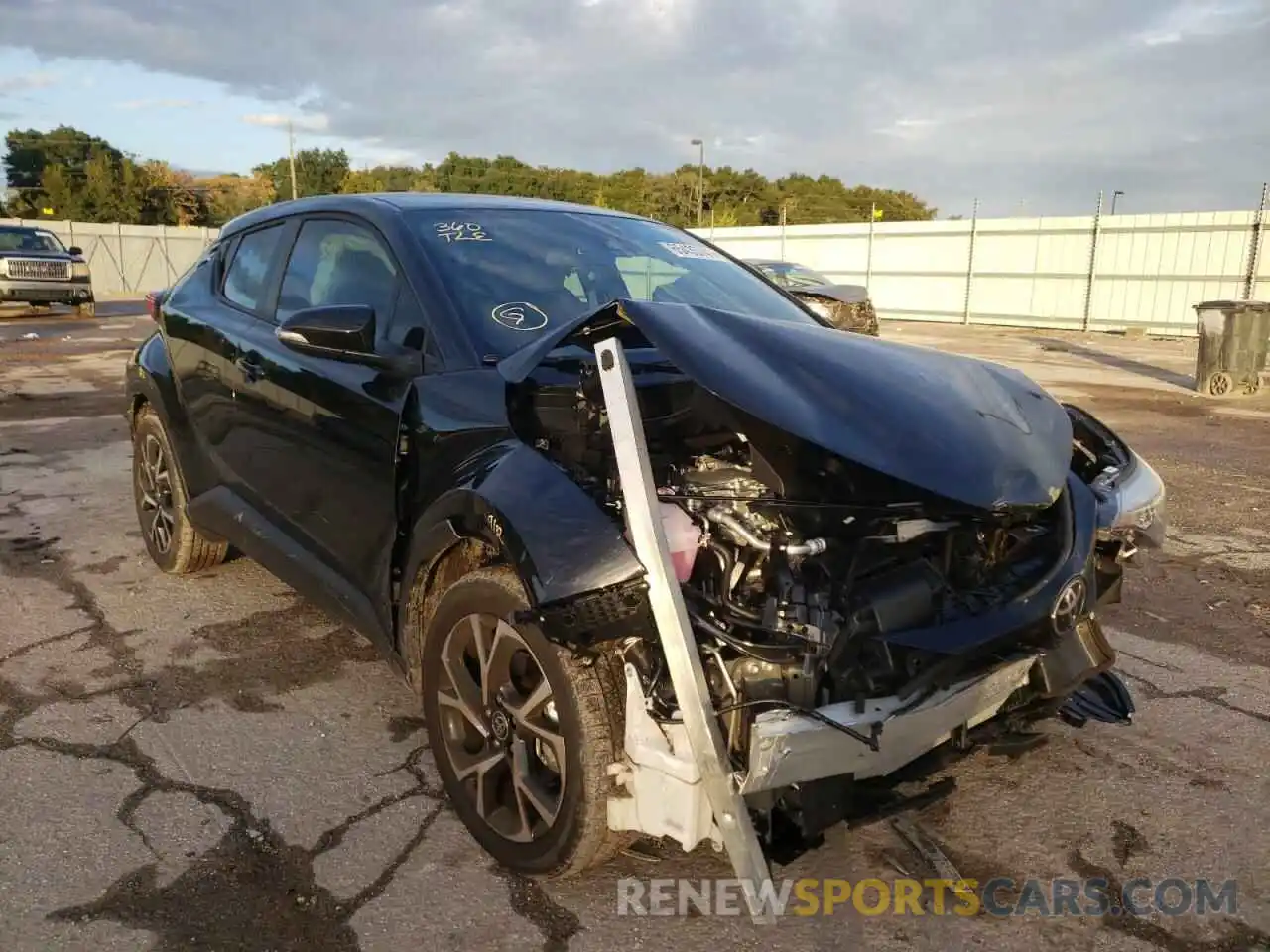 1 Photograph of a damaged car NMTKHMBX3MR134294 TOYOTA C-HR 2021