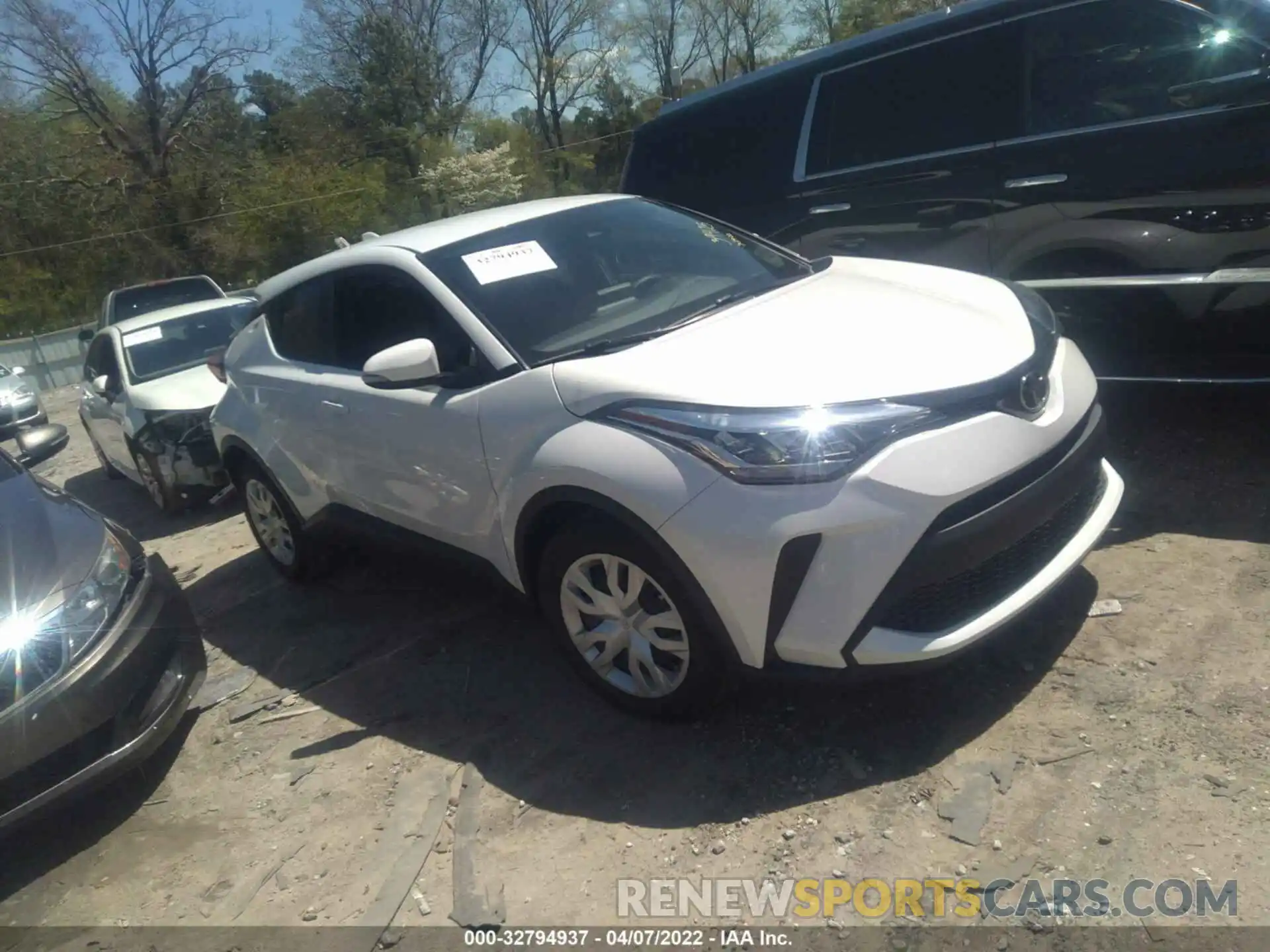 1 Photograph of a damaged car NMTKHMBX3MR139429 TOYOTA C-HR 2021