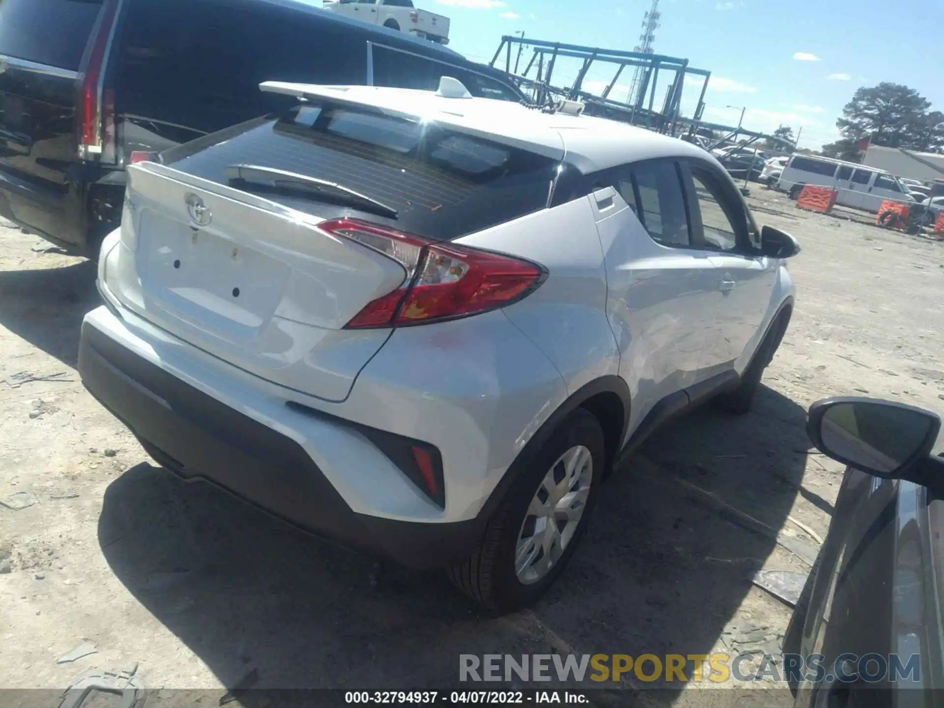 4 Photograph of a damaged car NMTKHMBX3MR139429 TOYOTA C-HR 2021