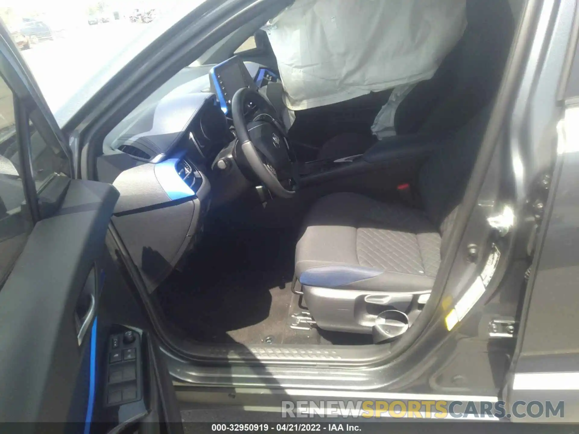 5 Photograph of a damaged car NMTKHMBX5MR130960 TOYOTA C-HR 2021