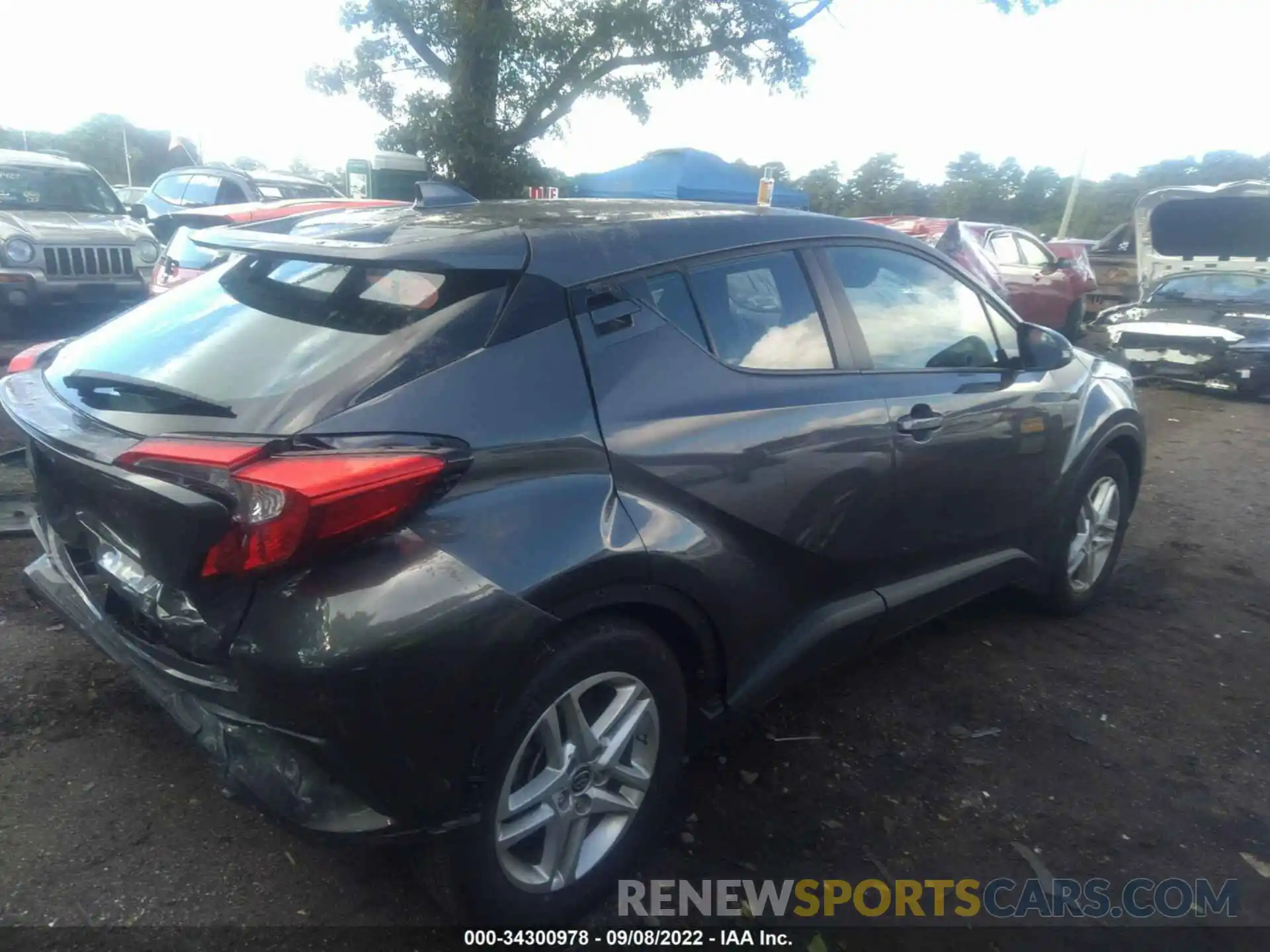 4 Photograph of a damaged car NMTKHMBX8MR119970 TOYOTA C-HR 2021