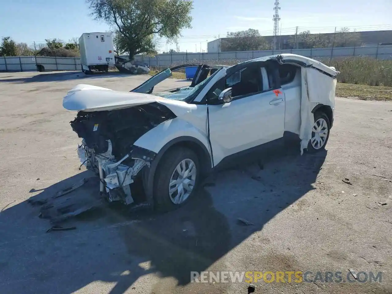 1 Photograph of a damaged car NMTKHMBX8MR124084 TOYOTA C-HR 2021