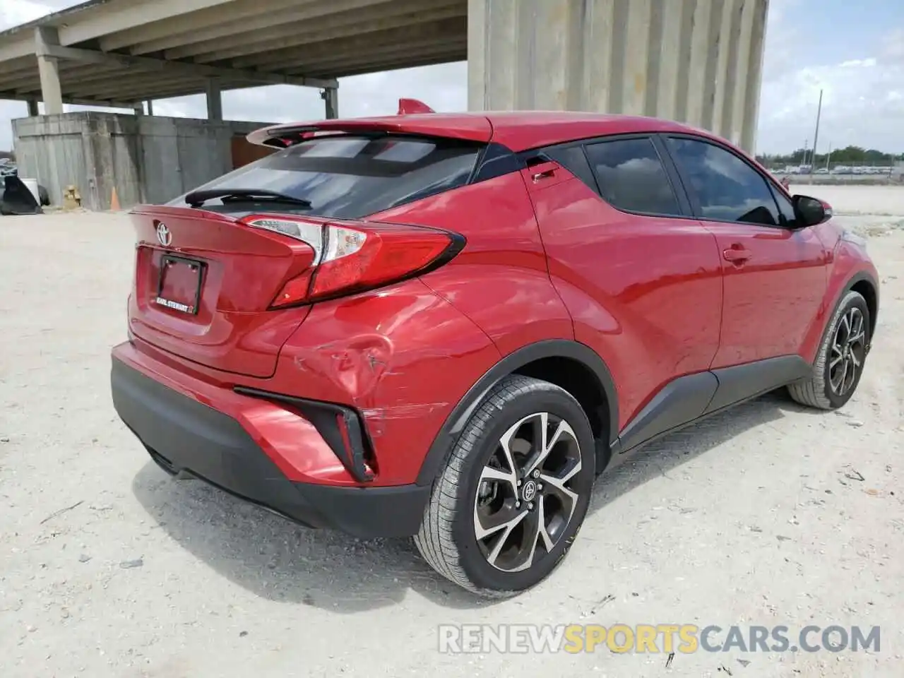 4 Photograph of a damaged car NMTKHMBX8MR124425 TOYOTA C-HR 2021