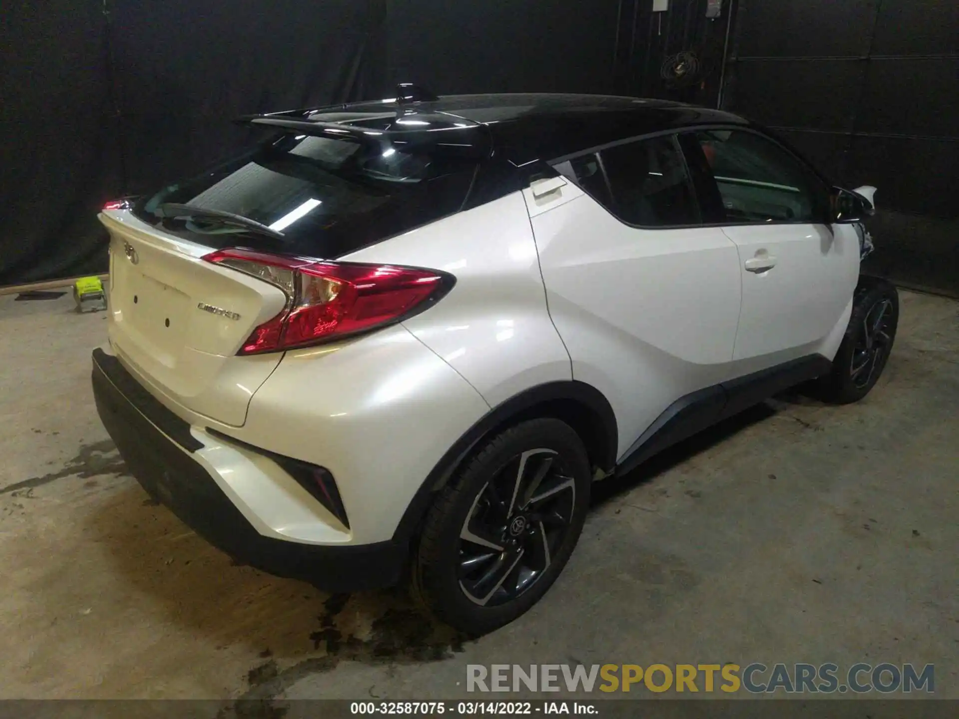 4 Photograph of a damaged car NMTKHMBX8MR134257 TOYOTA C-HR 2021