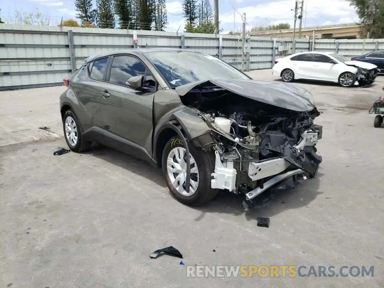 1 Photograph of a damaged car NMTKHMBX8MR134839 TOYOTA C-HR 2021