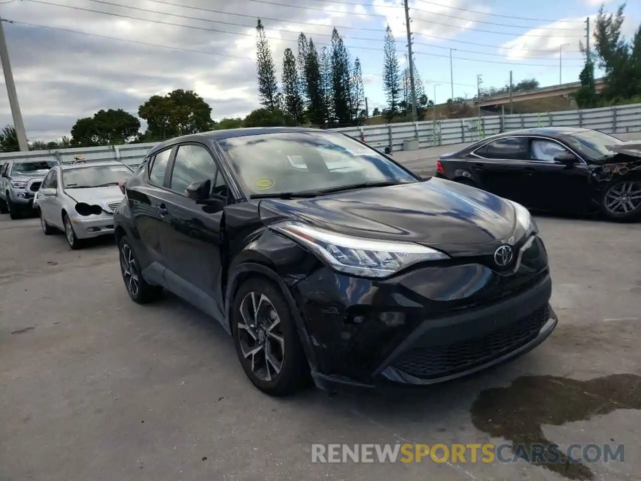 1 Photograph of a damaged car NMTKHMBX9MR122103 TOYOTA C-HR 2021