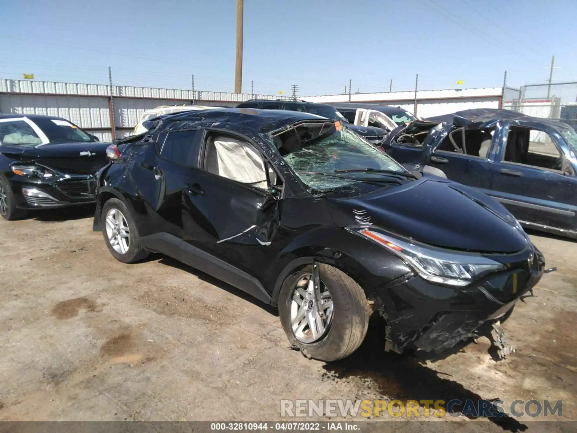 1 Фотография поврежденного автомобиля NMTKHMBX9MR125471 TOYOTA C-HR 2021