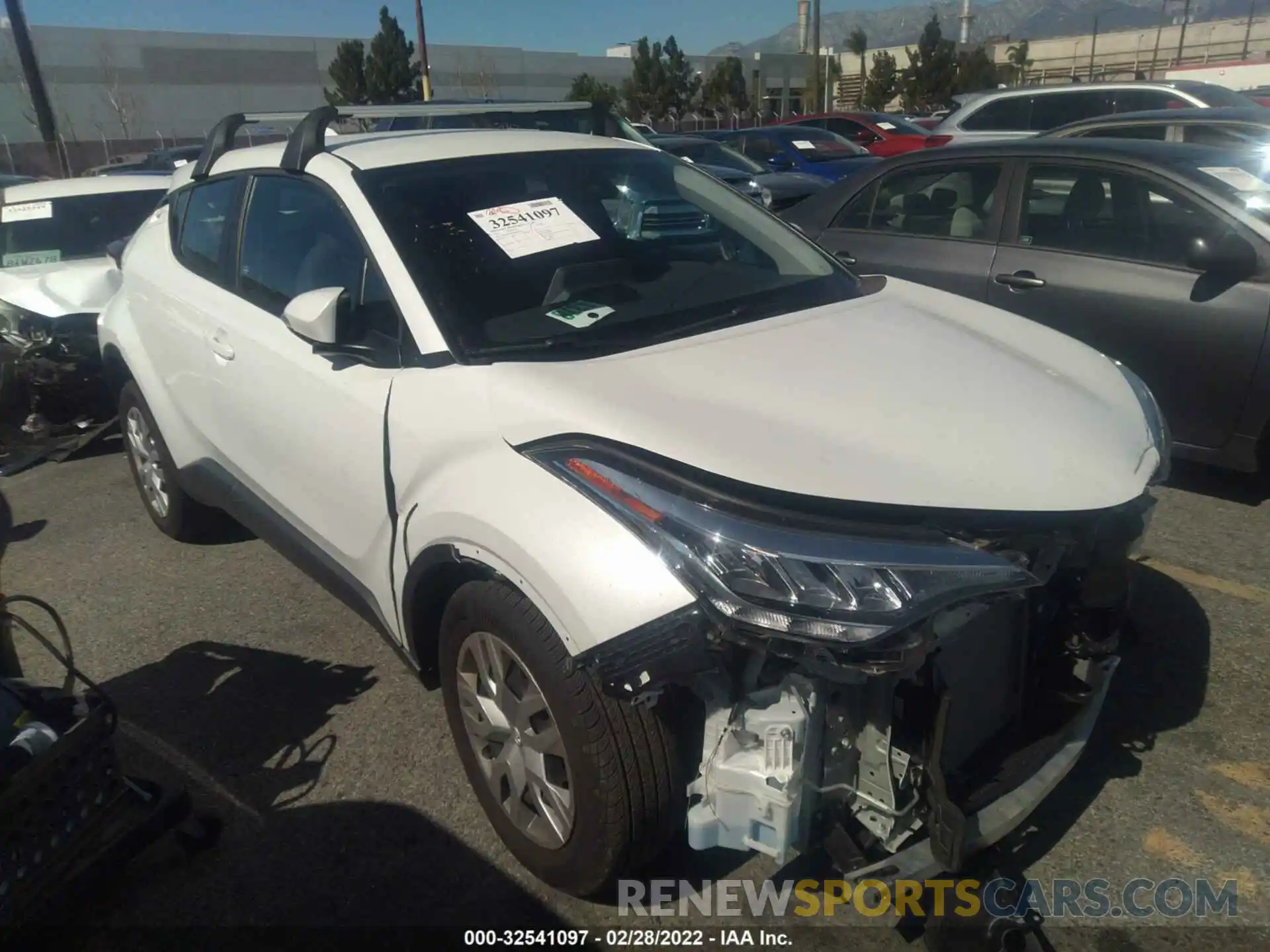 1 Photograph of a damaged car NMTKHMBX9MR134039 TOYOTA C-HR 2021