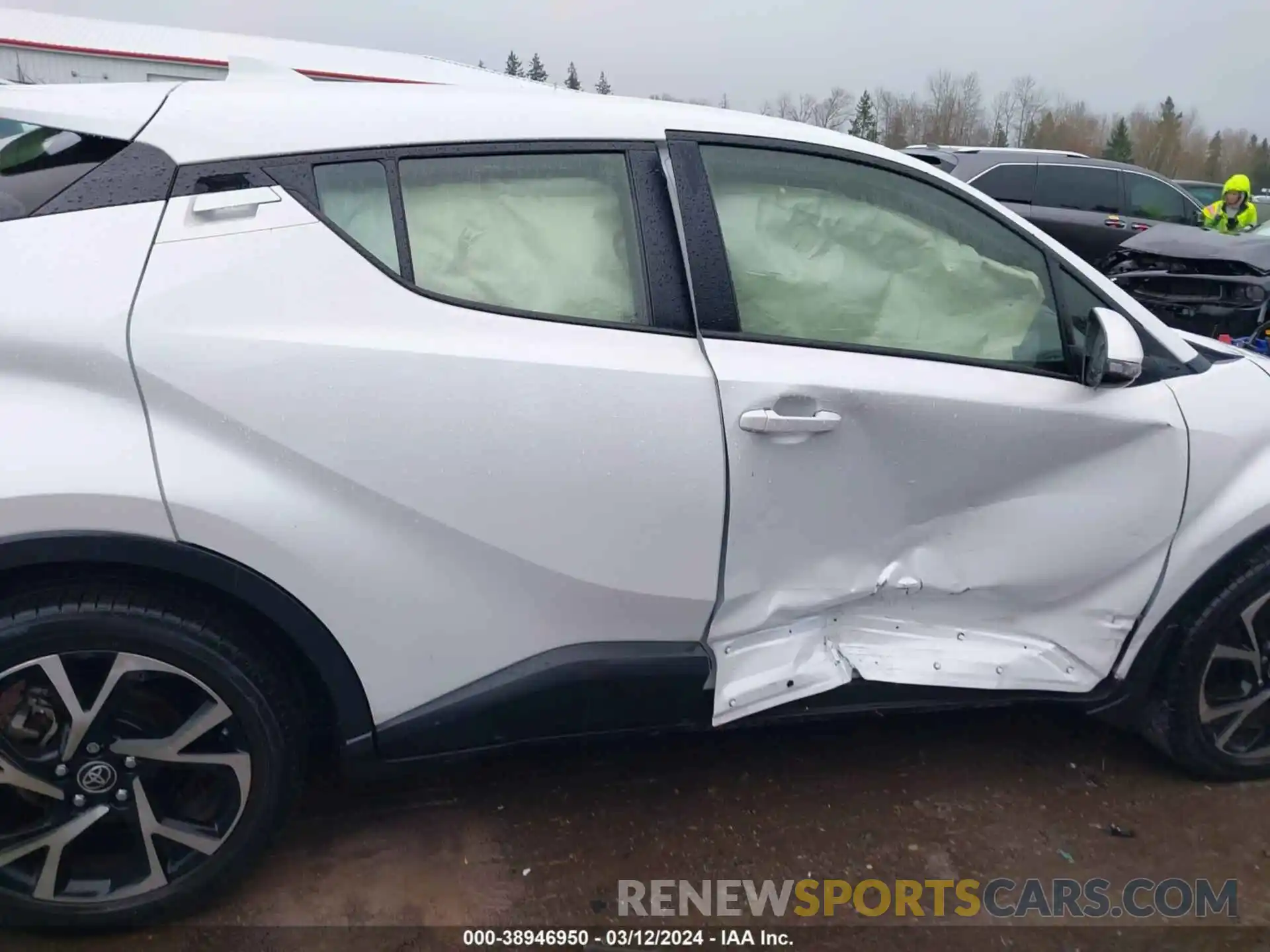 13 Photograph of a damaged car JTNKHMBX5N1133515 TOYOTA C-HR 2022