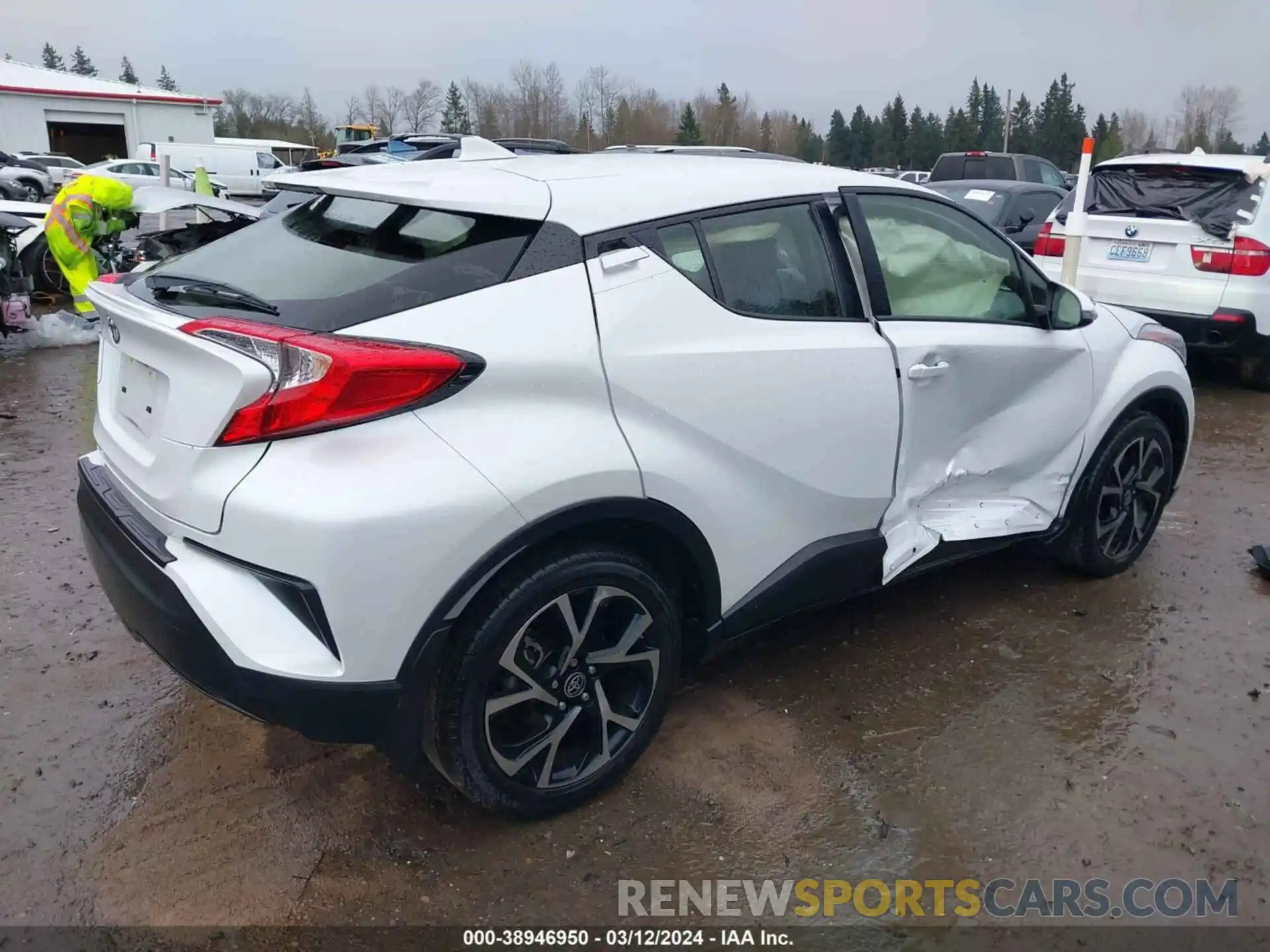 4 Photograph of a damaged car JTNKHMBX5N1133515 TOYOTA C-HR 2022