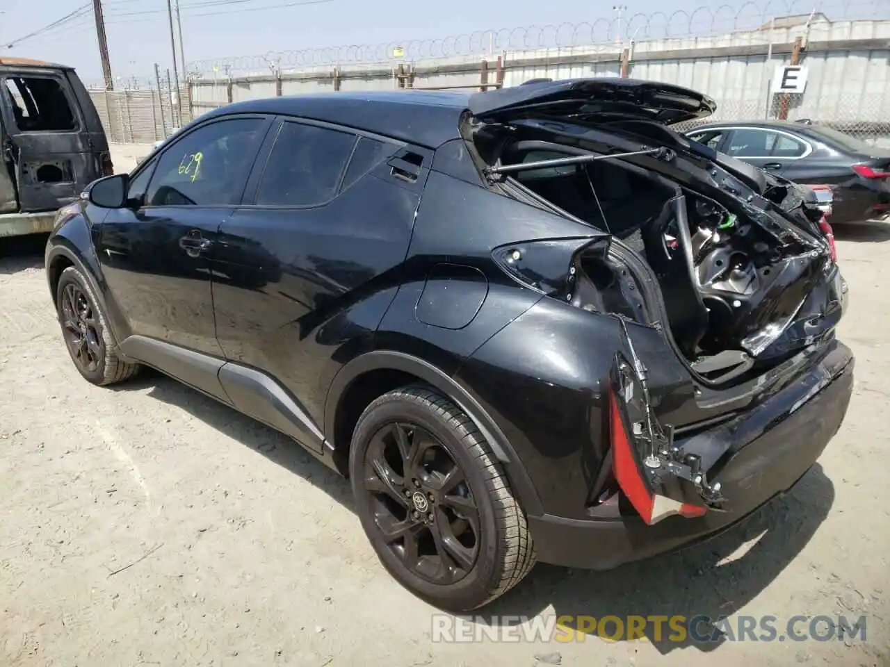 3 Photograph of a damaged car JTNKHMBX8N1131564 TOYOTA C-HR 2022