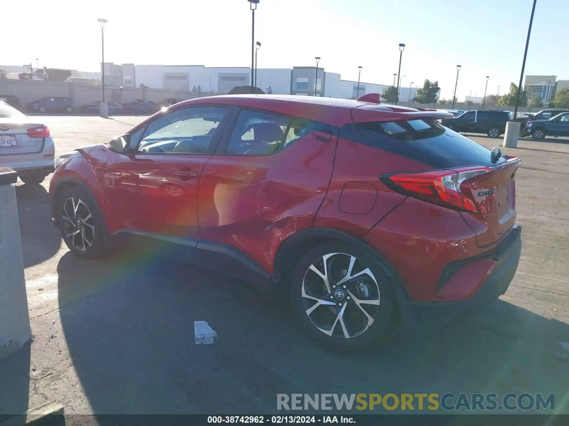 14 Photograph of a damaged car NMTKHMBX8NR143106 TOYOTA C-HR 2022