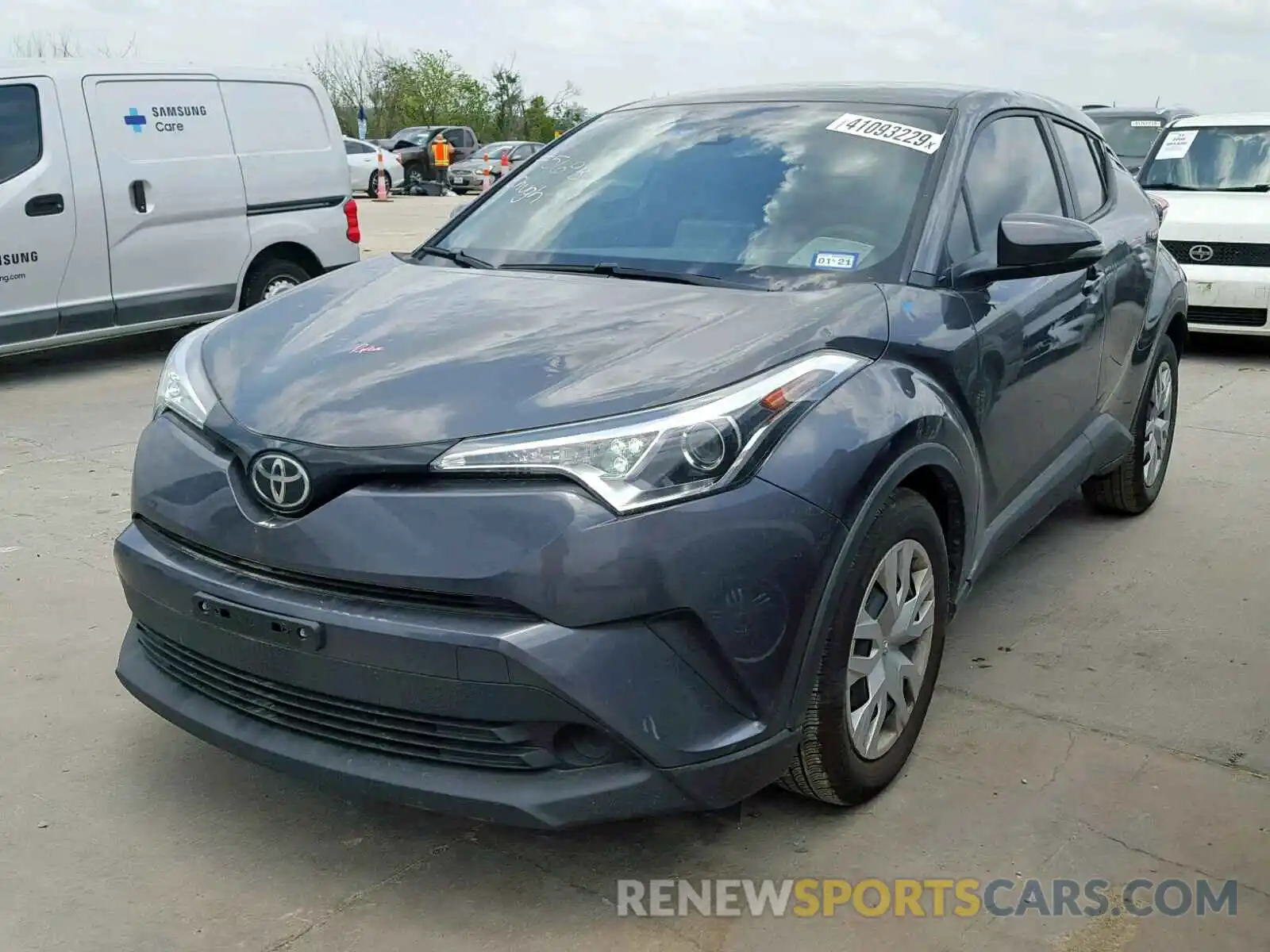 2 Photograph of a damaged car JTNKHMBX0K1032135 TOYOTA C-HR XLE 2019